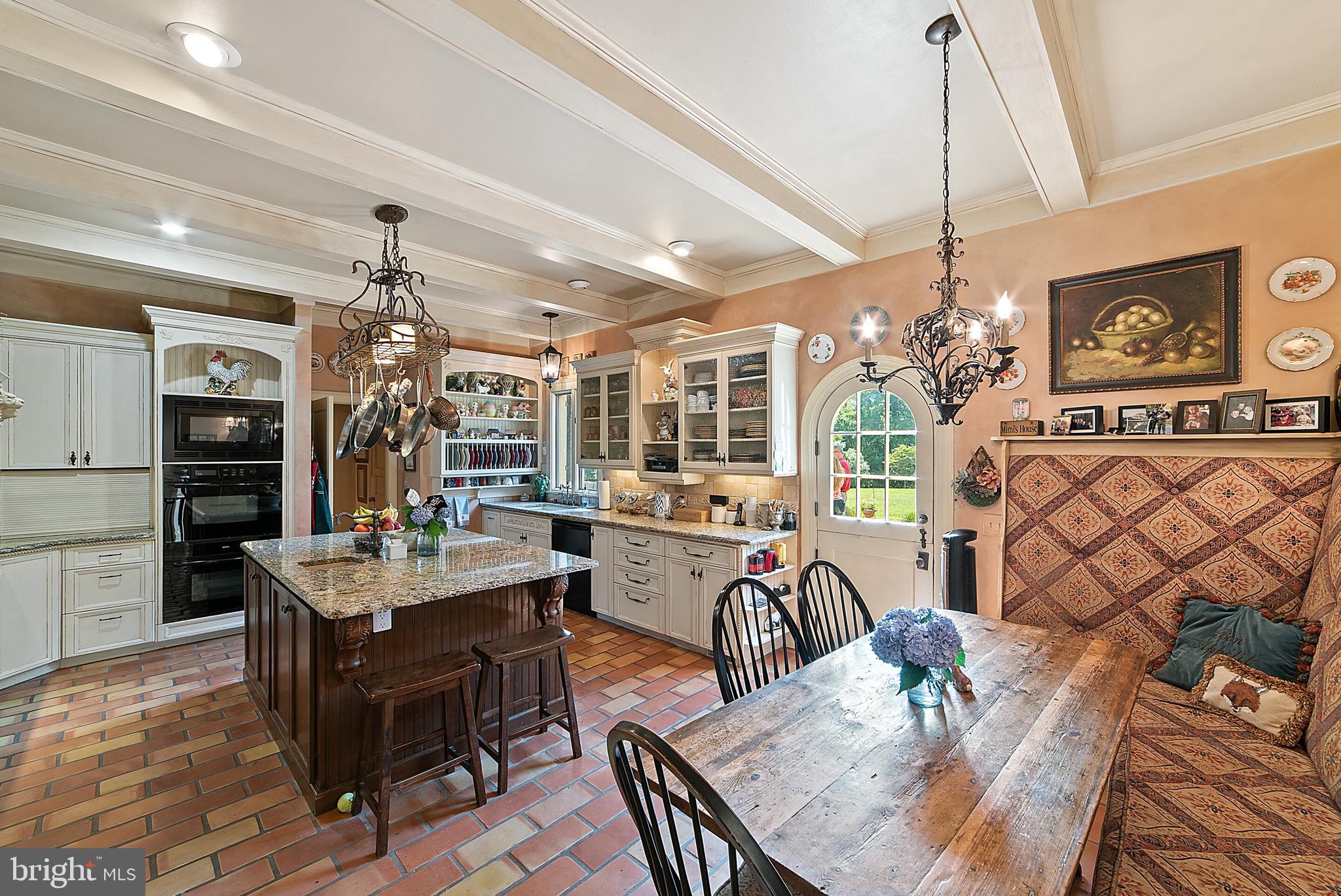 ATOKA CHASE - Residential