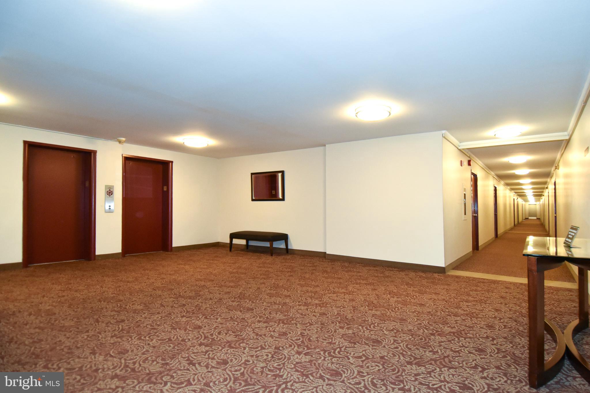 LAKESIDE TERRACE - Residential