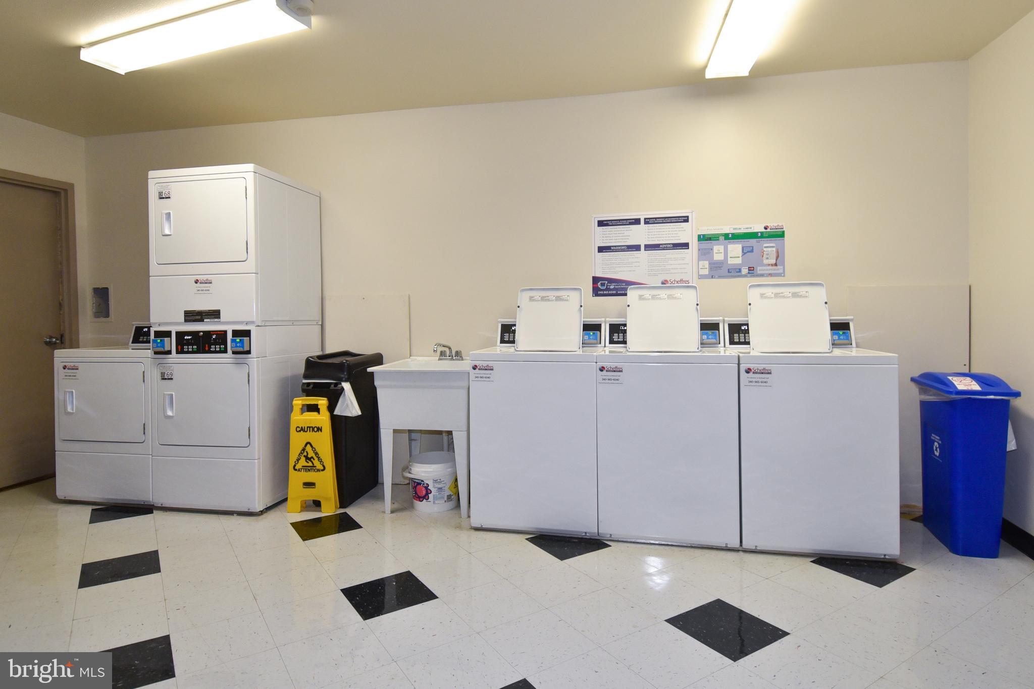 LAKESIDE TERRACE - Residential