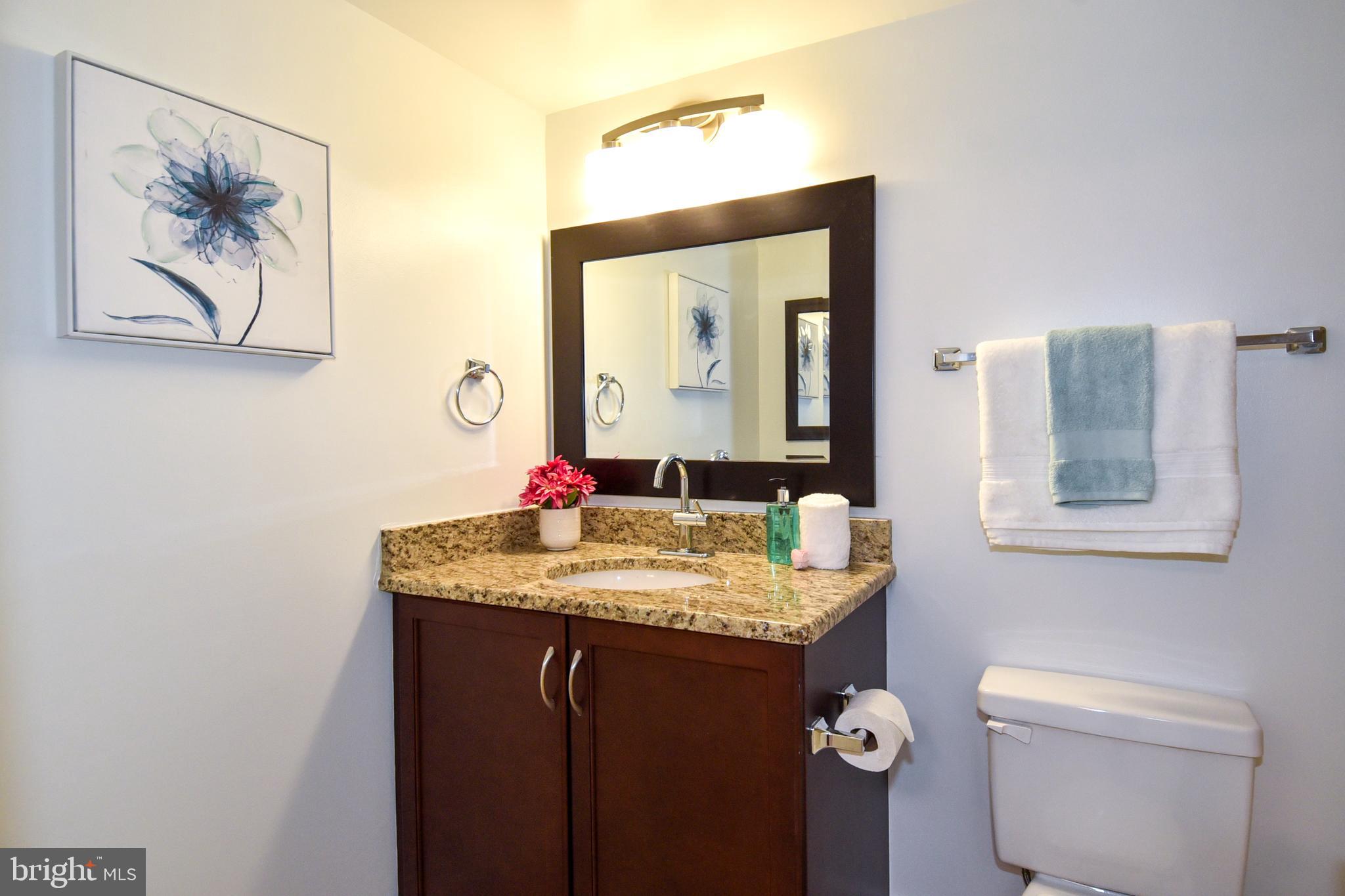 LAKESIDE TERRACE - Residential