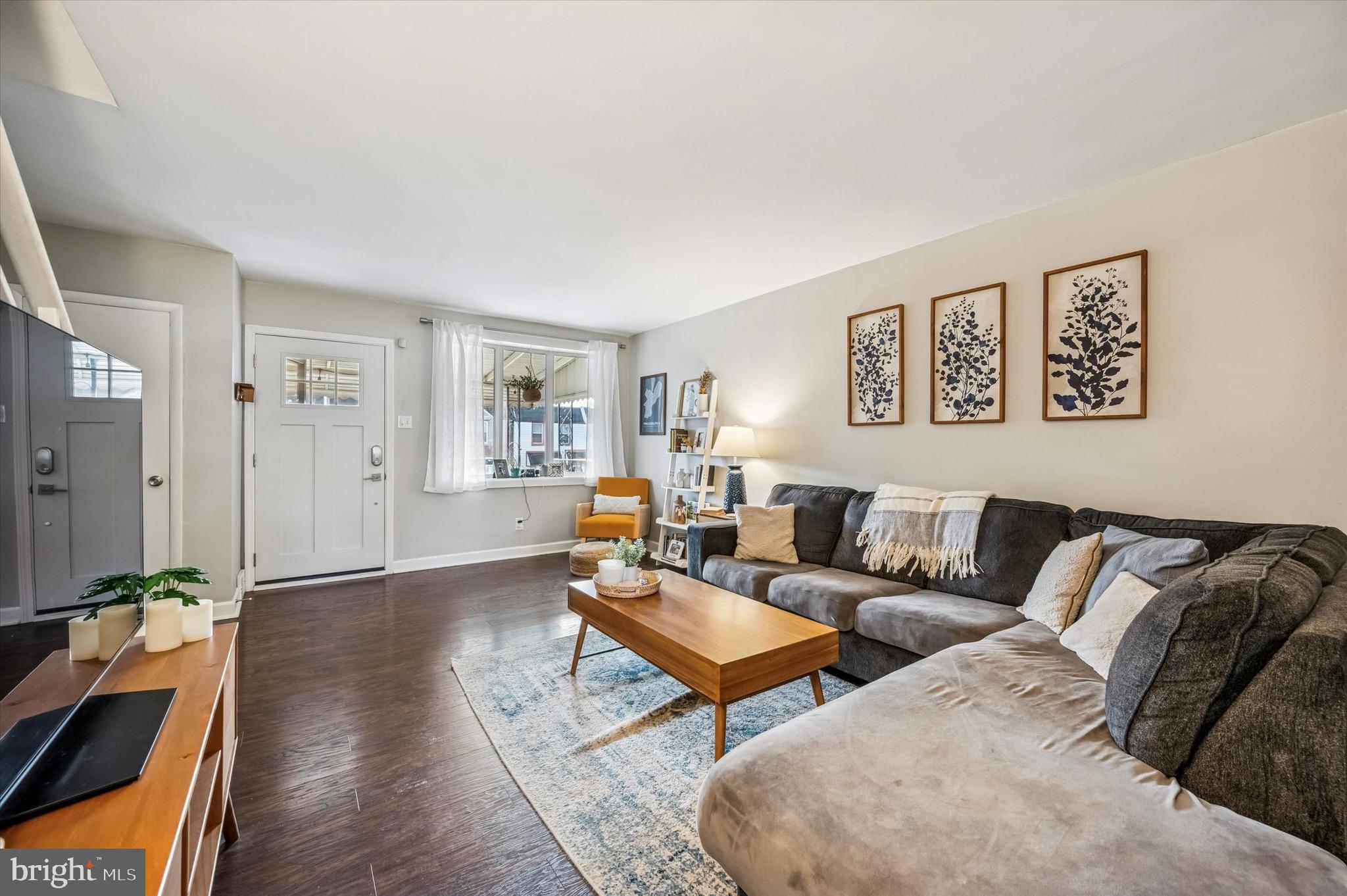 ROXBOROUGH - Residential