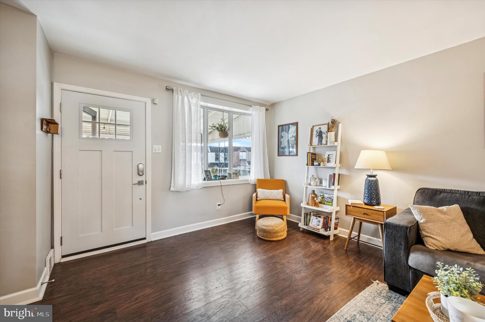 ROXBOROUGH - Residential