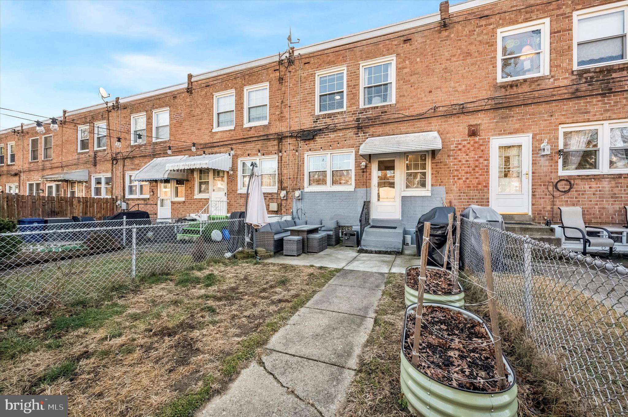 ROXBOROUGH - Residential