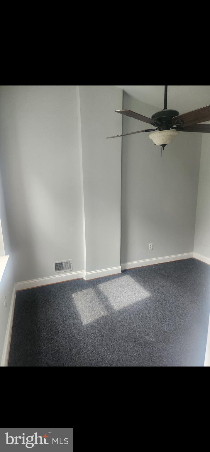 HOLLINS MARKET - Residential