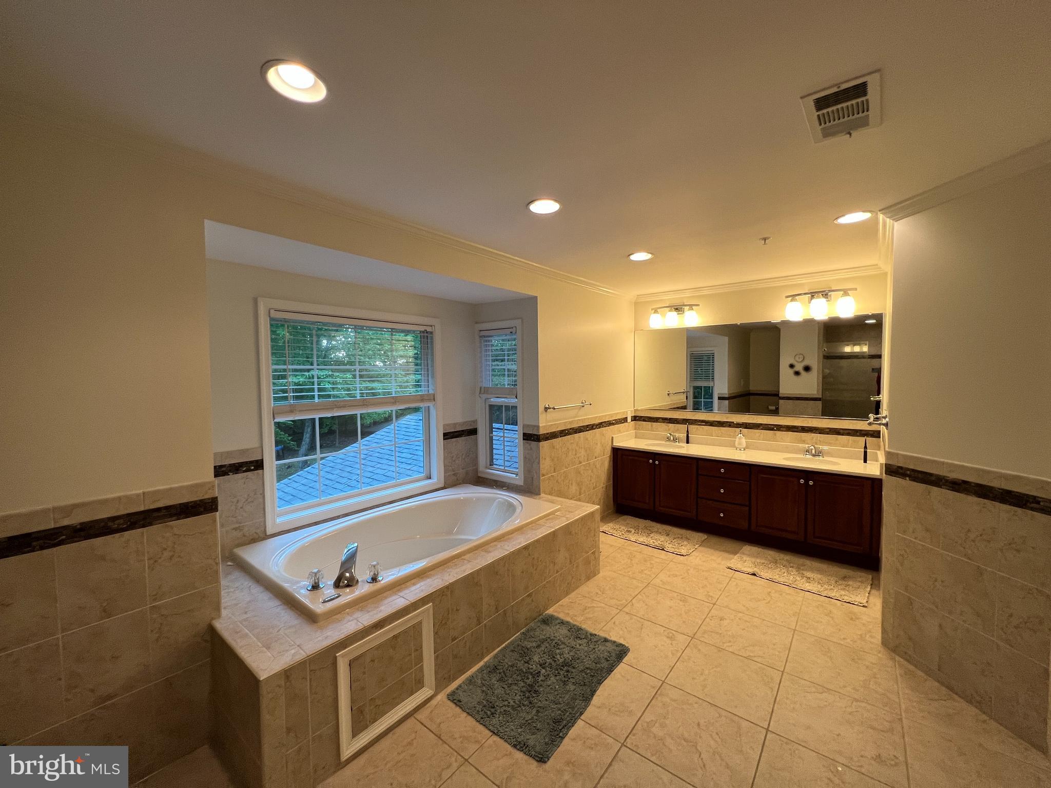 THE FOREST AT HUNTERS MI - Residential