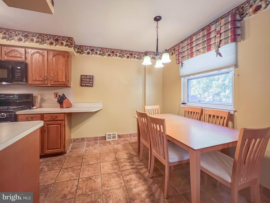 SOMERTON - Residential