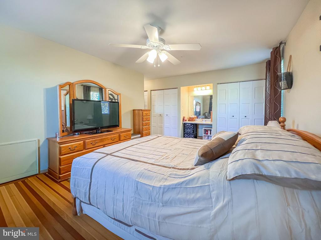 SOMERTON - Residential