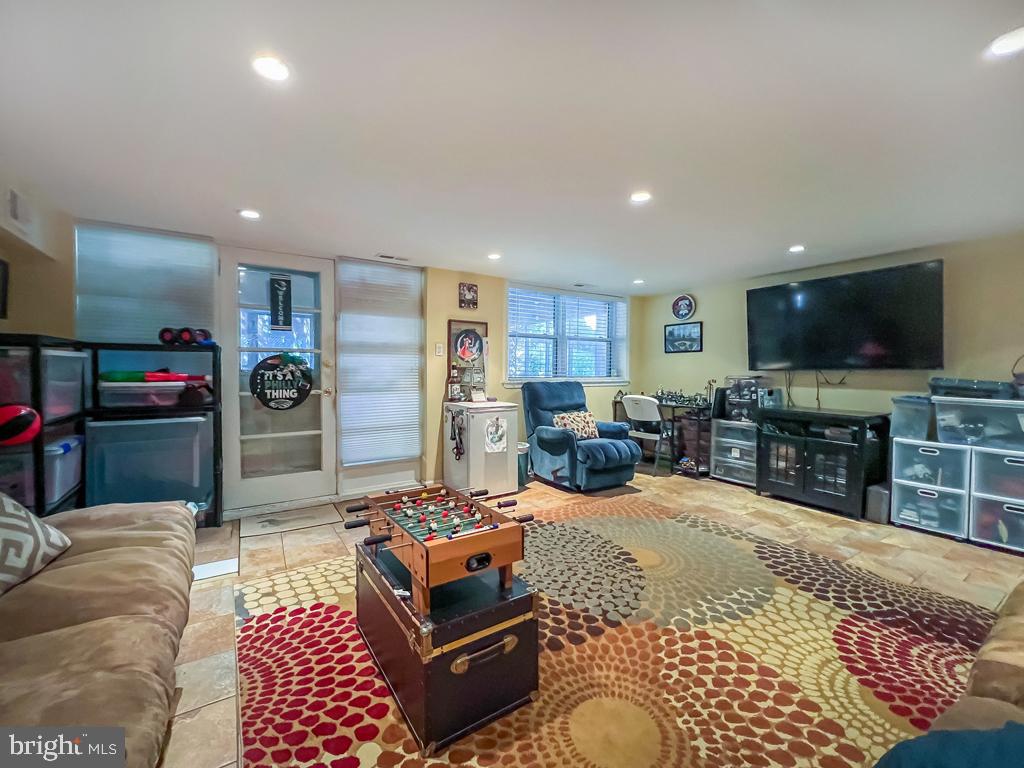 SOMERTON - Residential