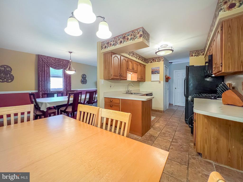 SOMERTON - Residential