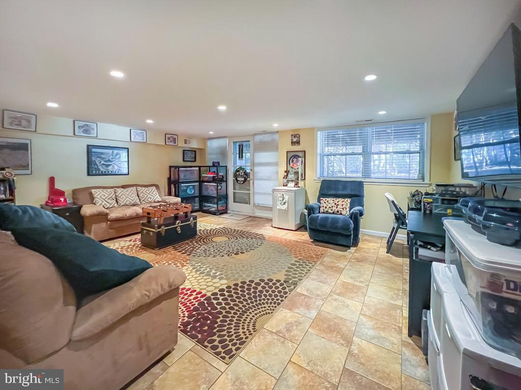 SOMERTON - Residential