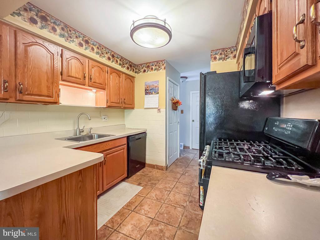 SOMERTON - Residential