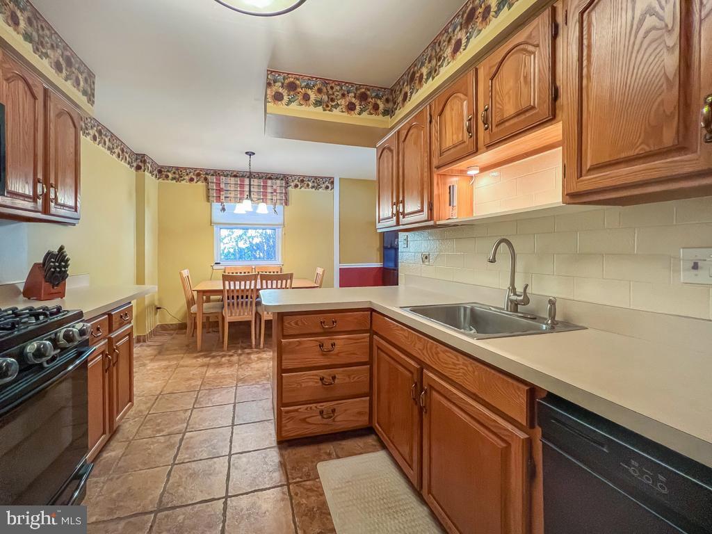 SOMERTON - Residential