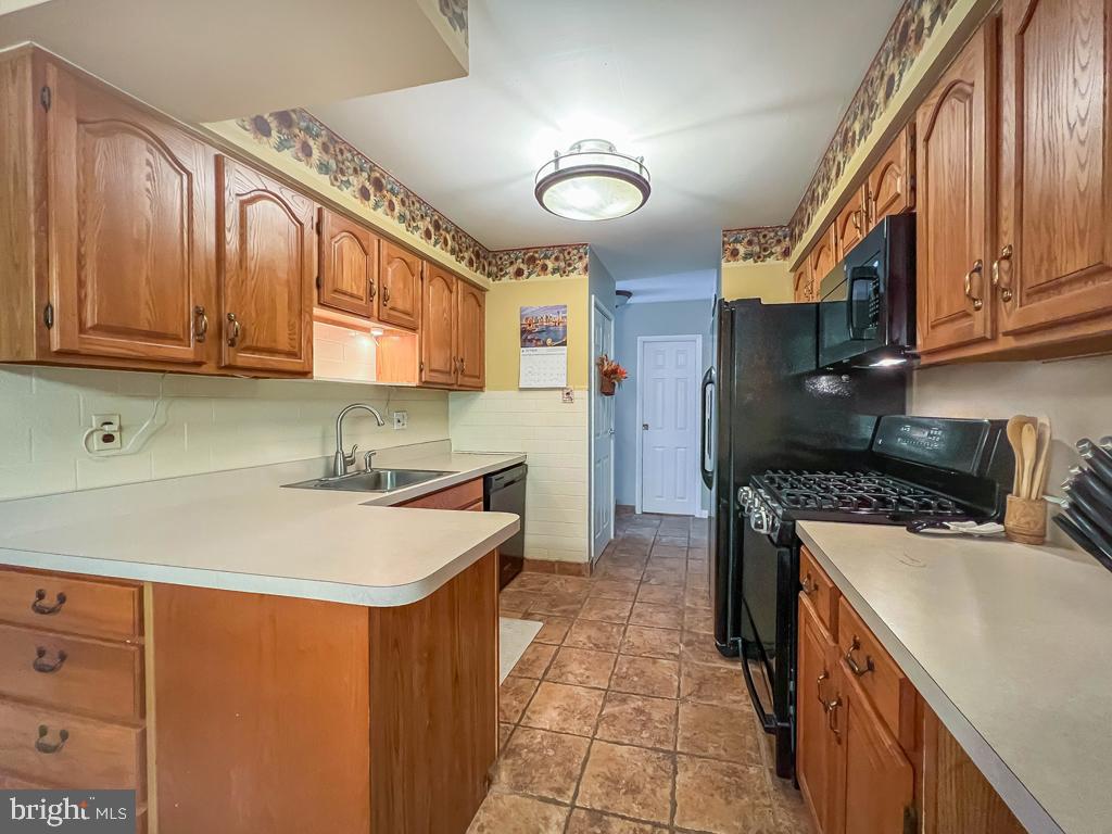 SOMERTON - Residential