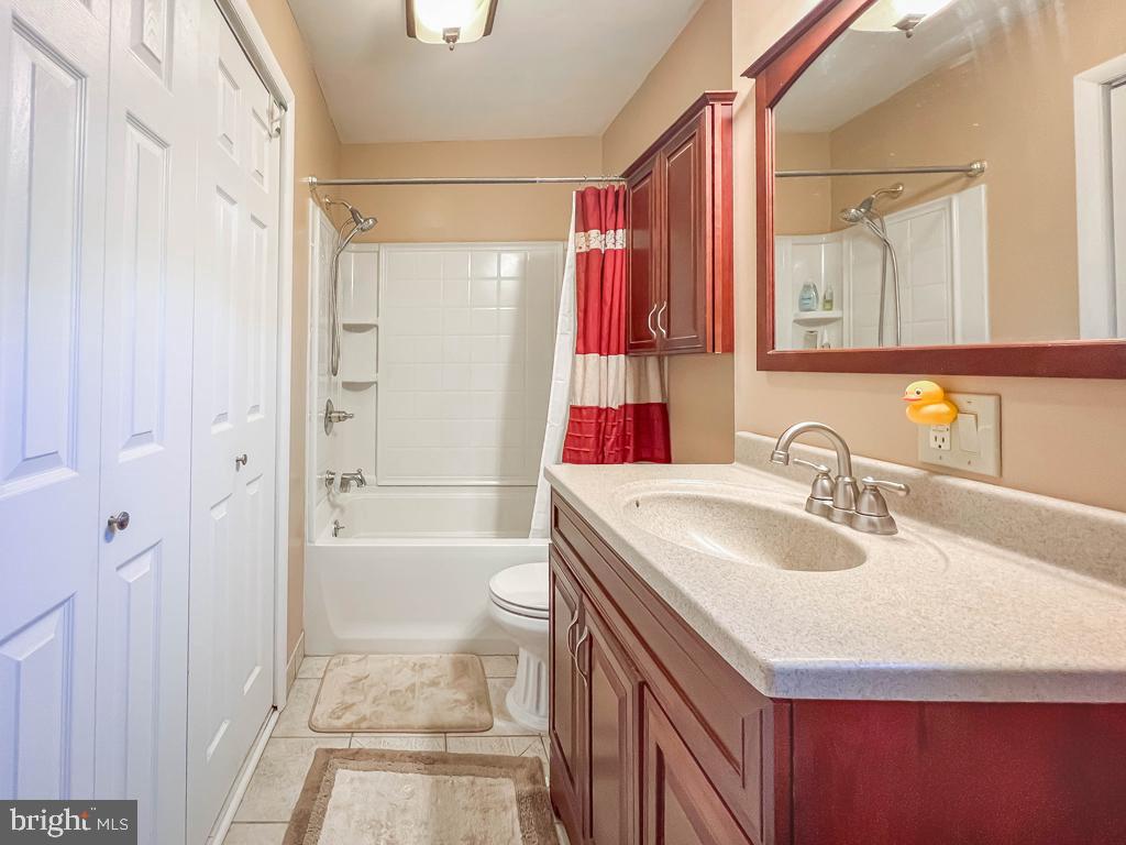 SOMERTON - Residential