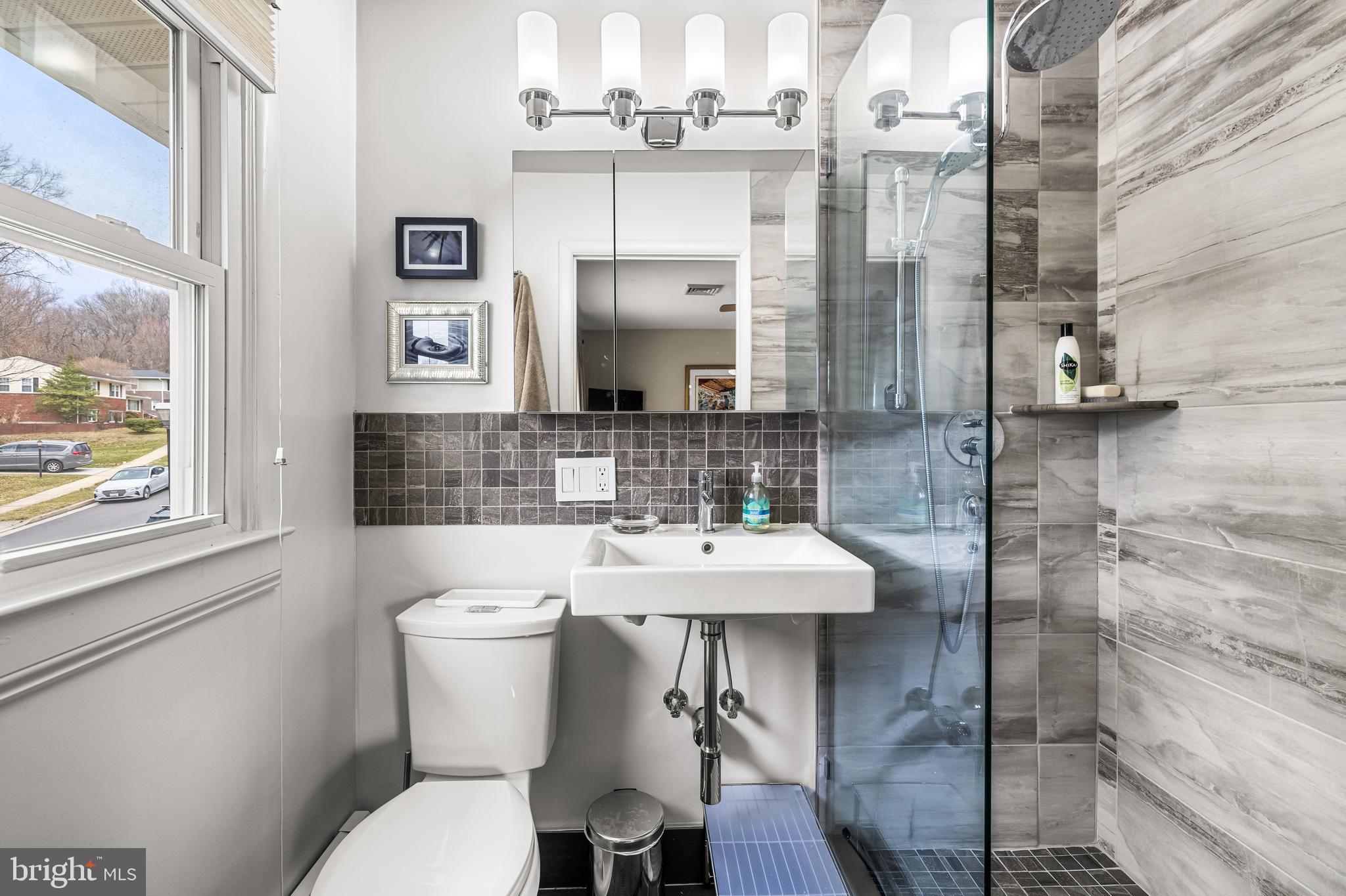 CAMPUS HILLS - Residential