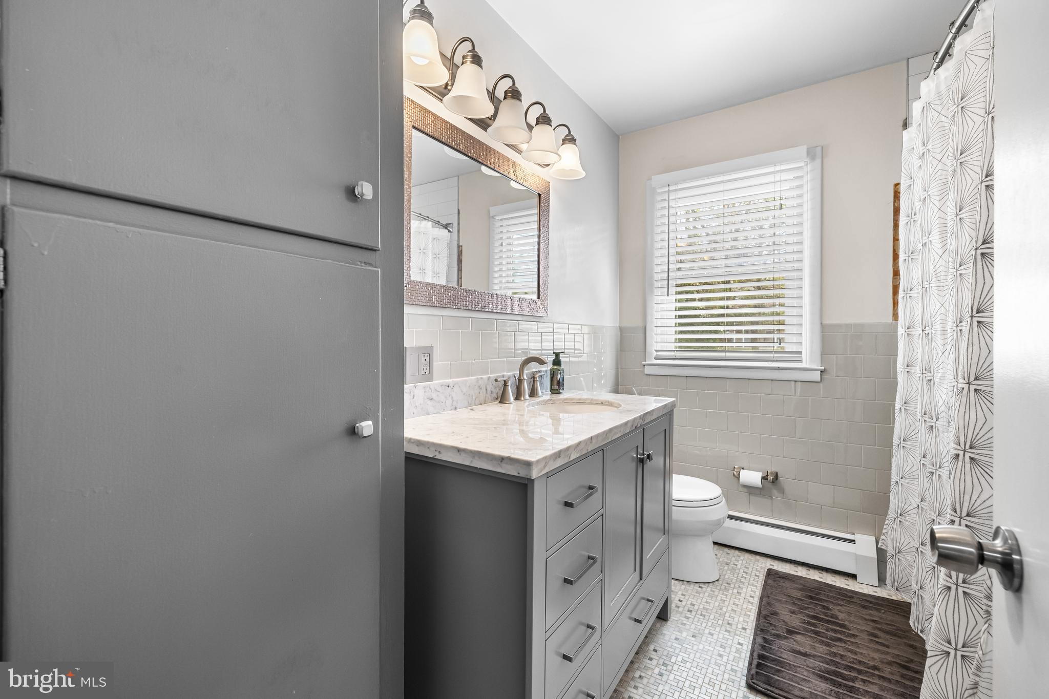 CAMPUS HILLS - Residential