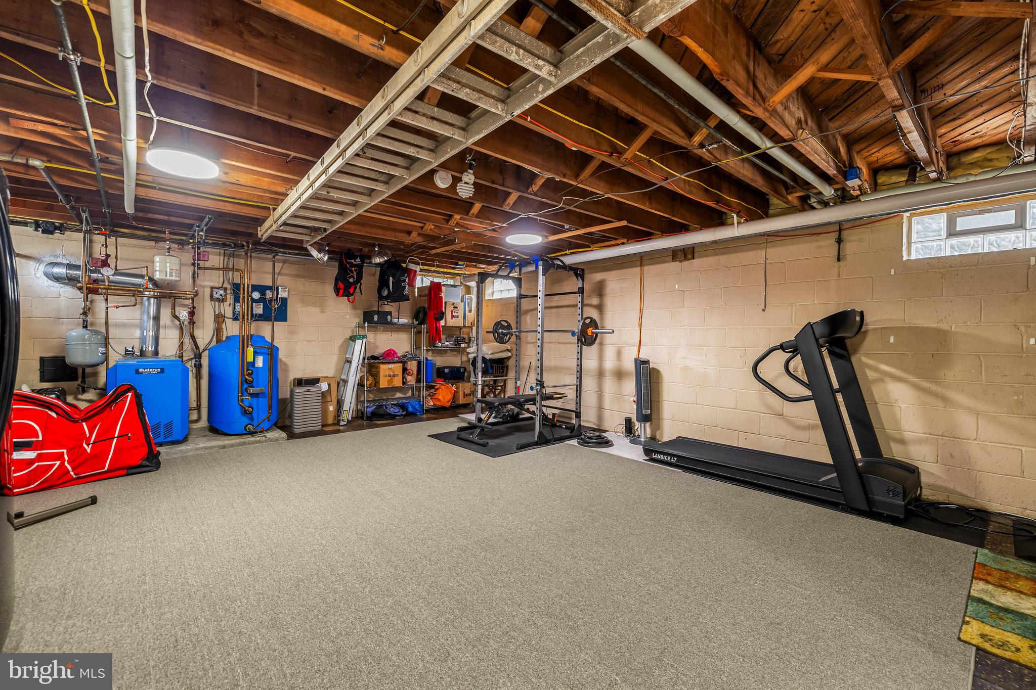 CAMPUS HILLS - Residential