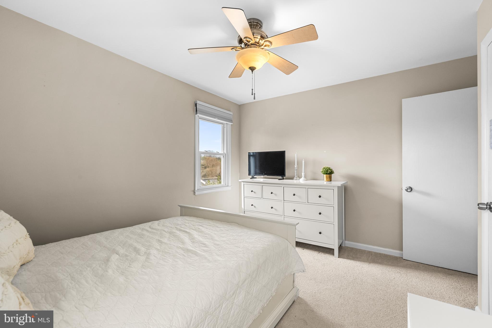 CAMPUS HILLS - Residential