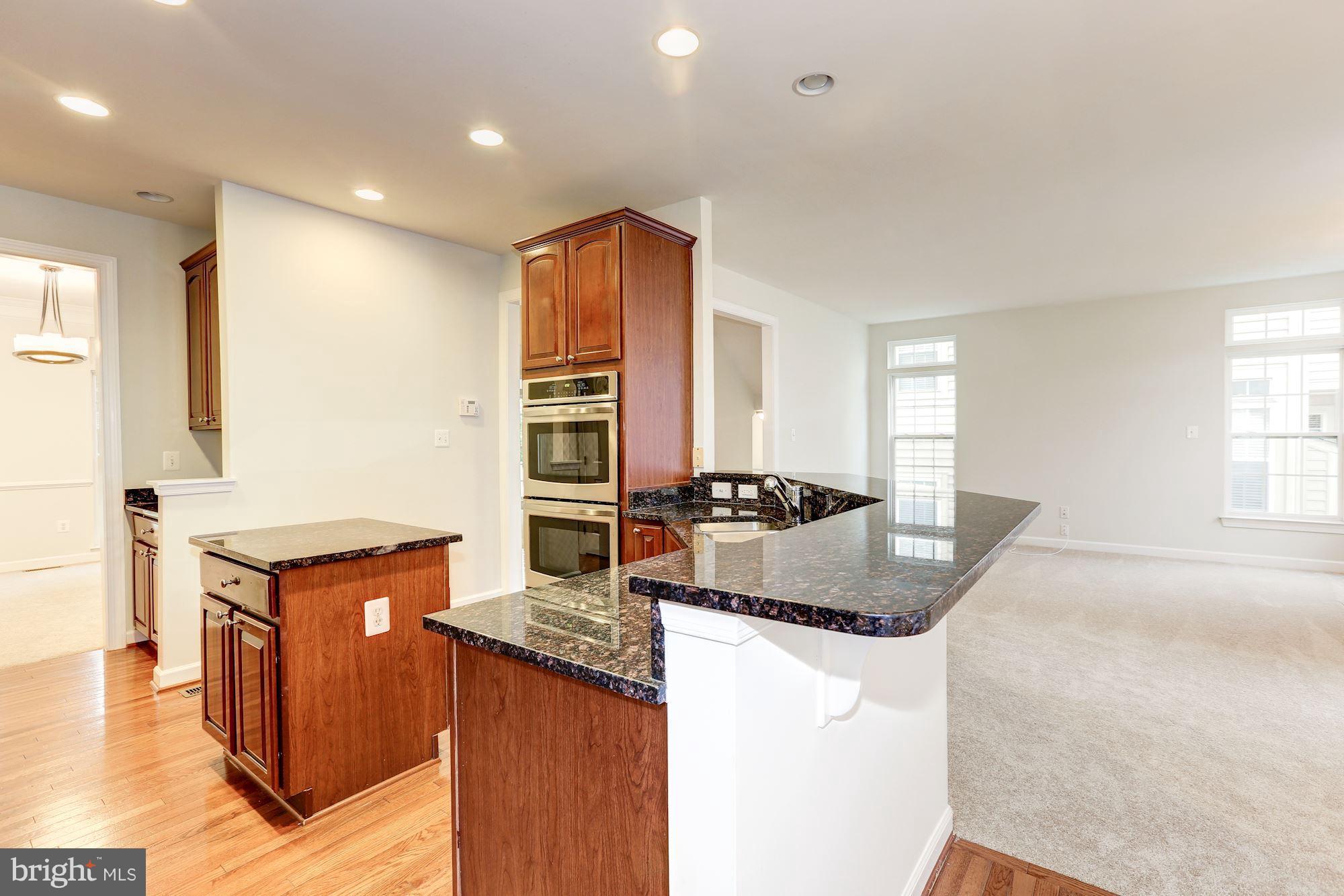 ADAMSTOWN COMMONS - Residential Lease