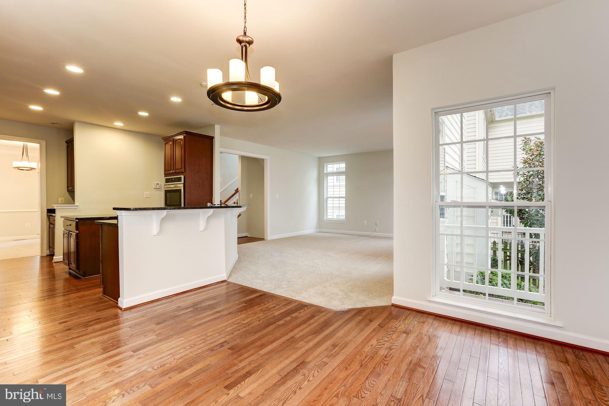 ADAMSTOWN COMMONS - Residential Lease