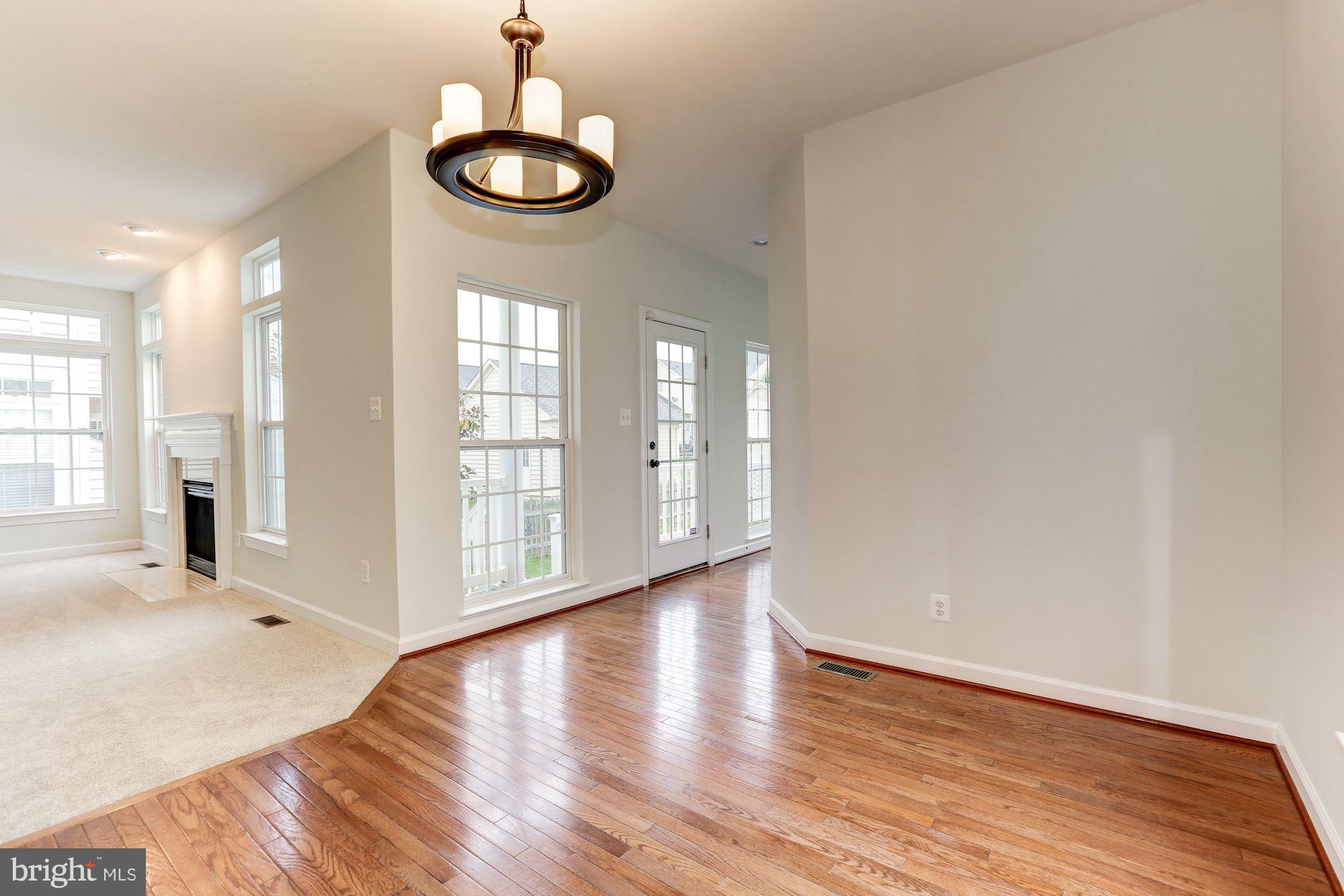 ADAMSTOWN COMMONS - Residential Lease