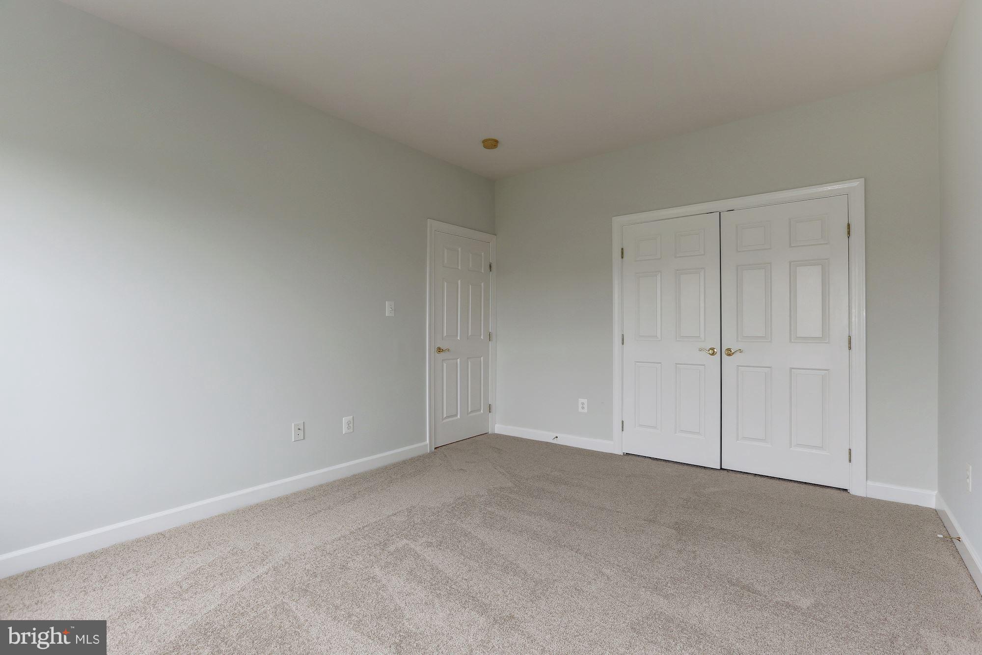 ADAMSTOWN COMMONS - Residential Lease