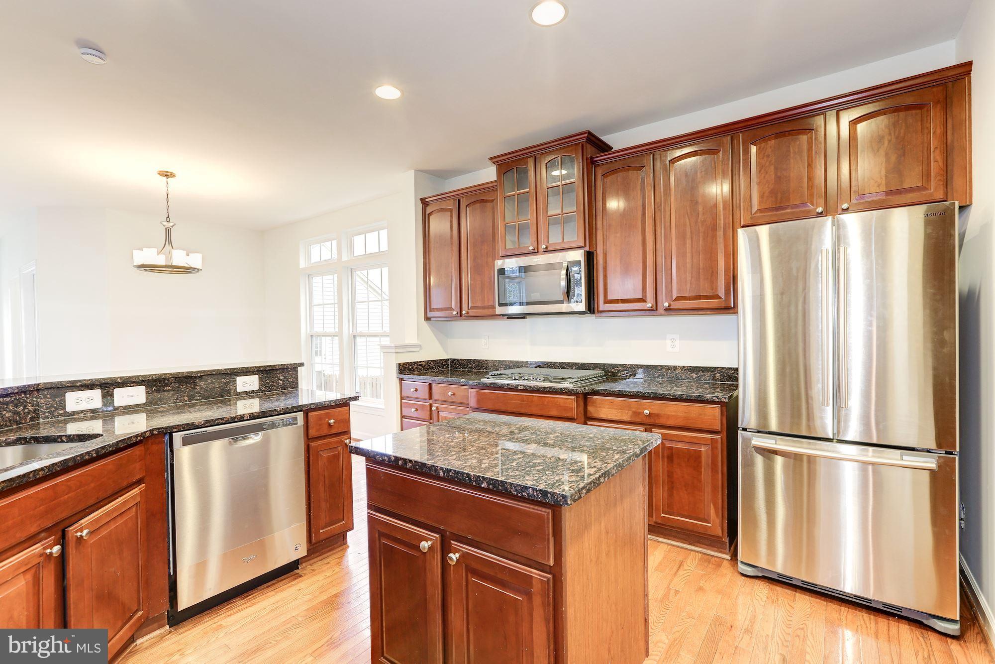 ADAMSTOWN COMMONS - Residential Lease