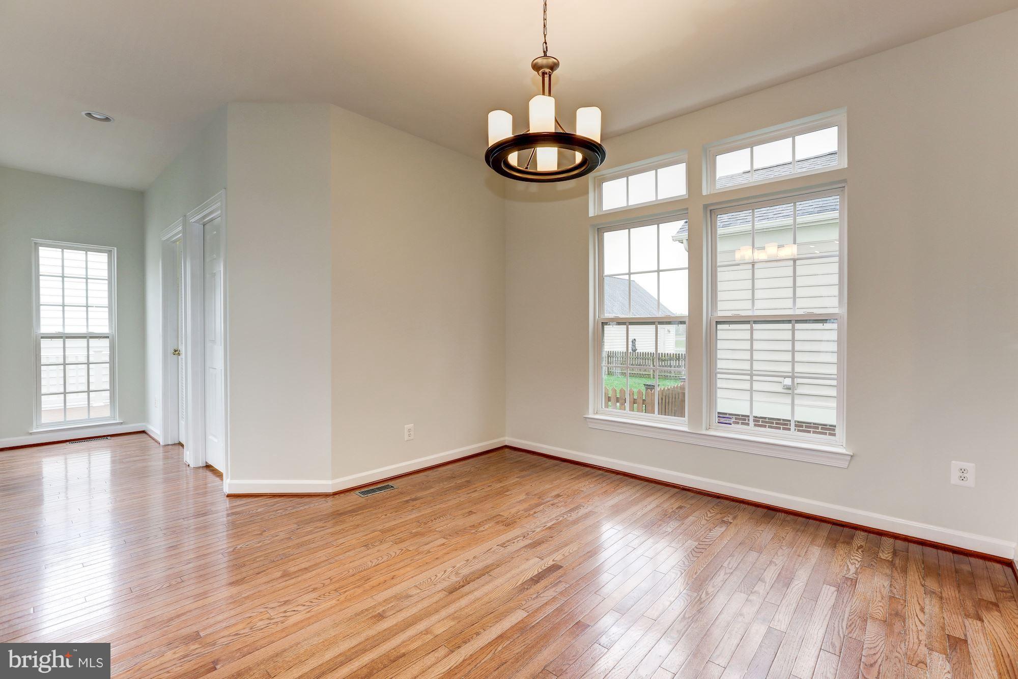 ADAMSTOWN COMMONS - Residential Lease