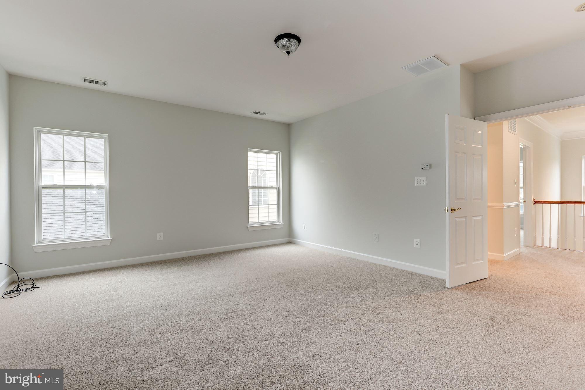 ADAMSTOWN COMMONS - Residential Lease