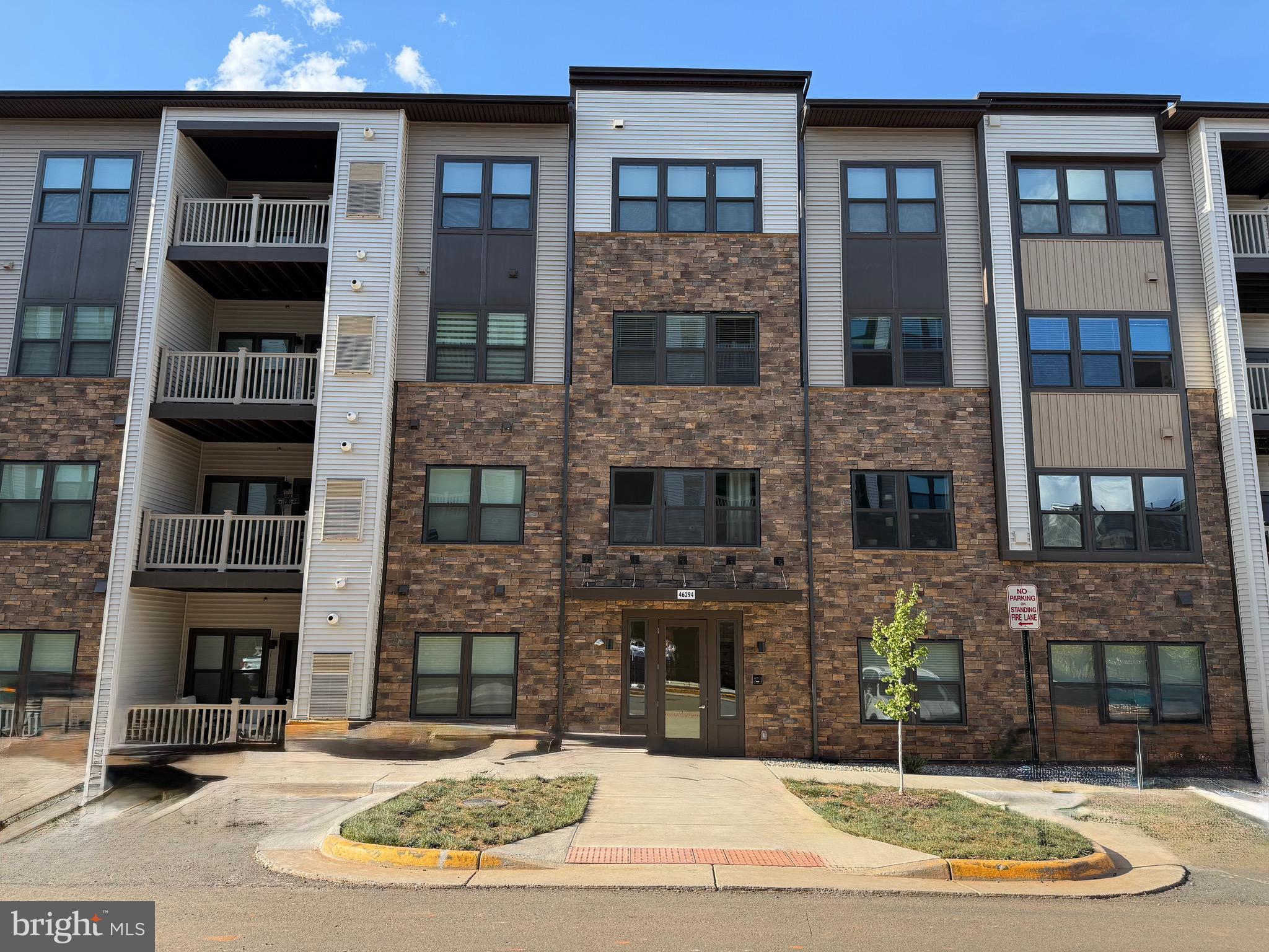 LOUDOUN VIEW CONDO FLATS - Residential