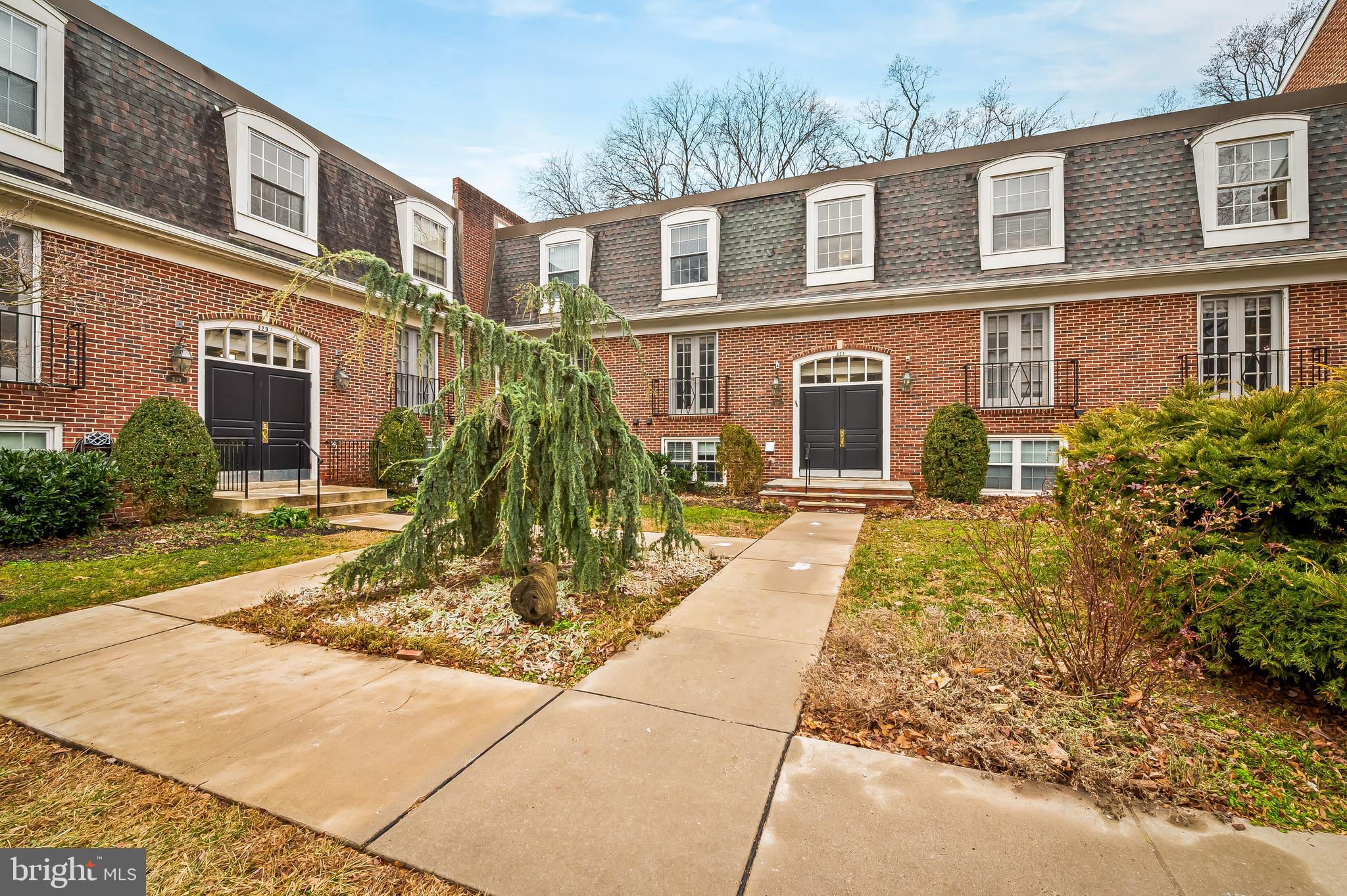 327 HOMELAND SOUTHWAY 3B