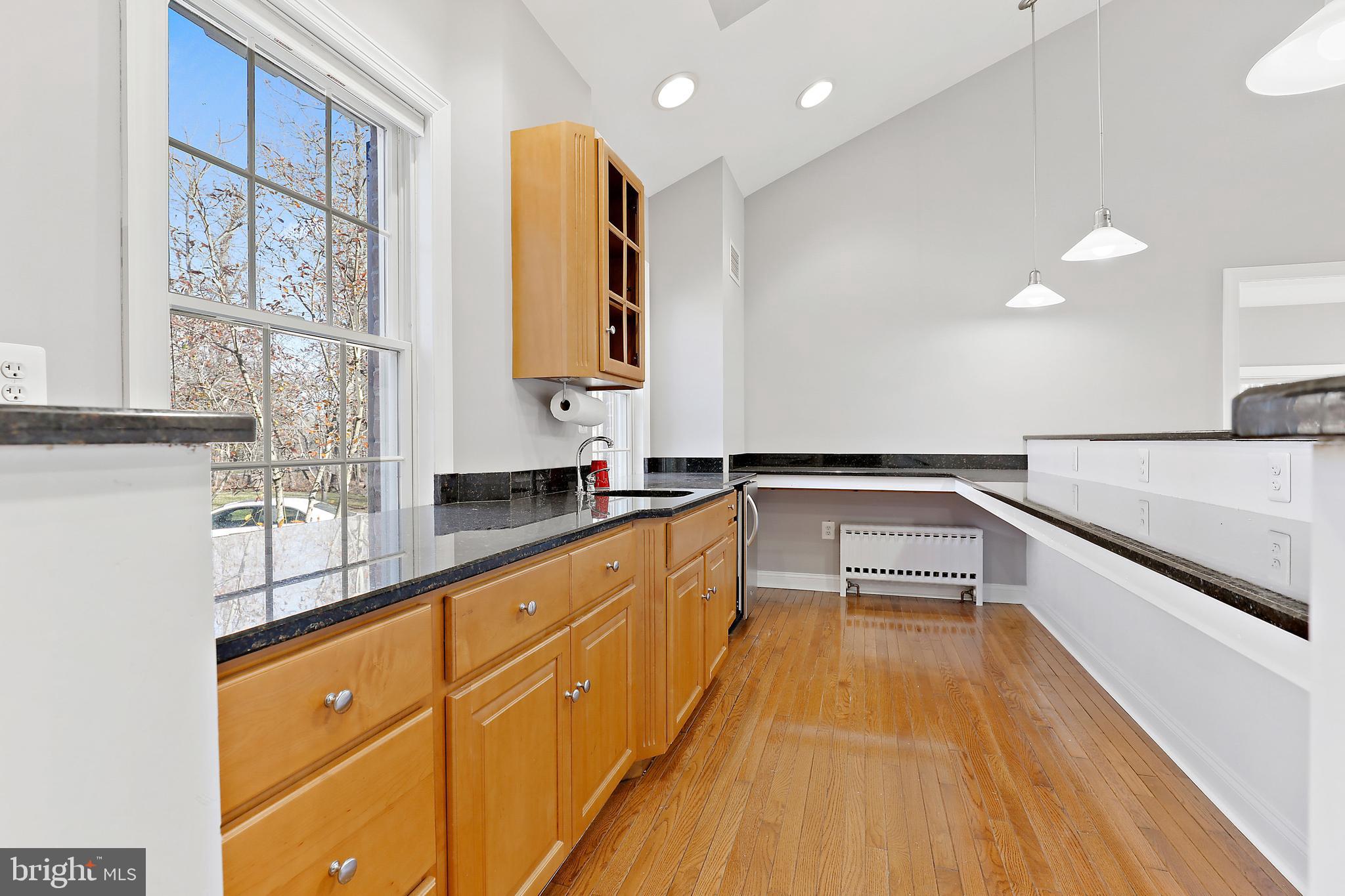 MIDSUMMER HILL - Residential