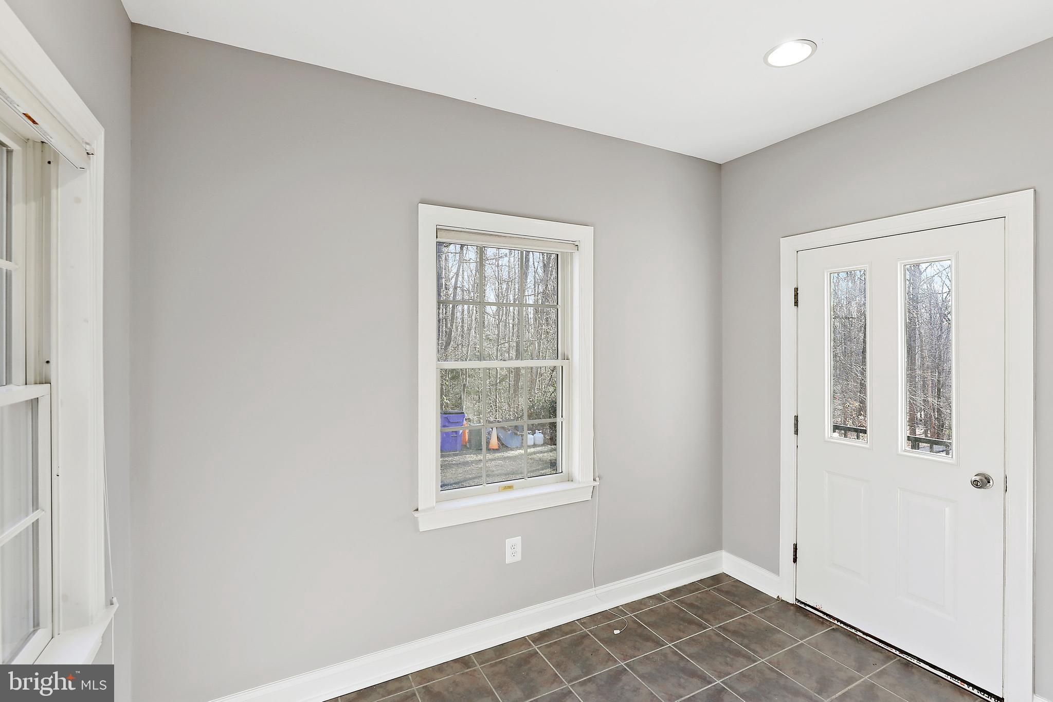 MIDSUMMER HILL - Residential