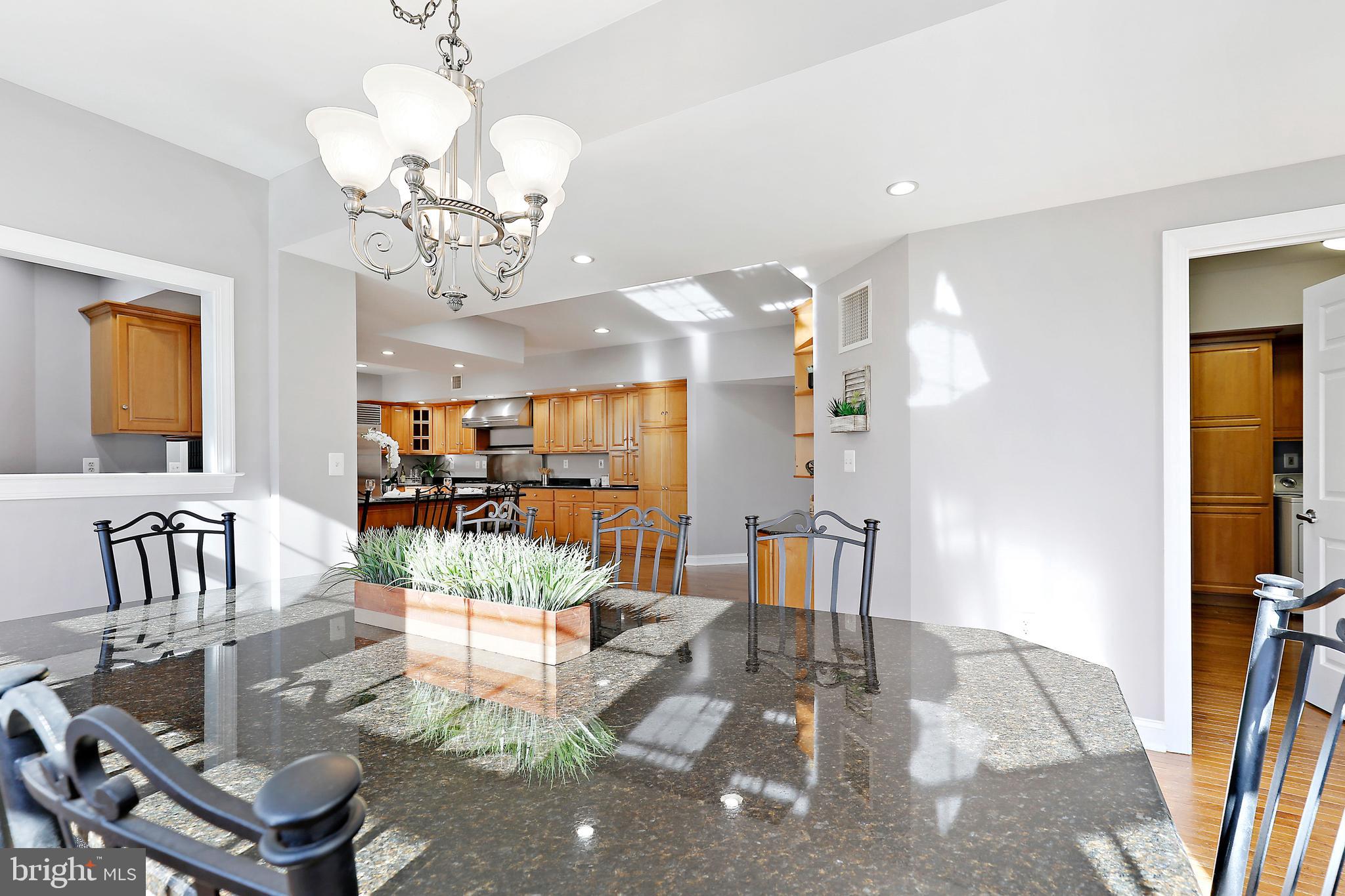 MIDSUMMER HILL - Residential