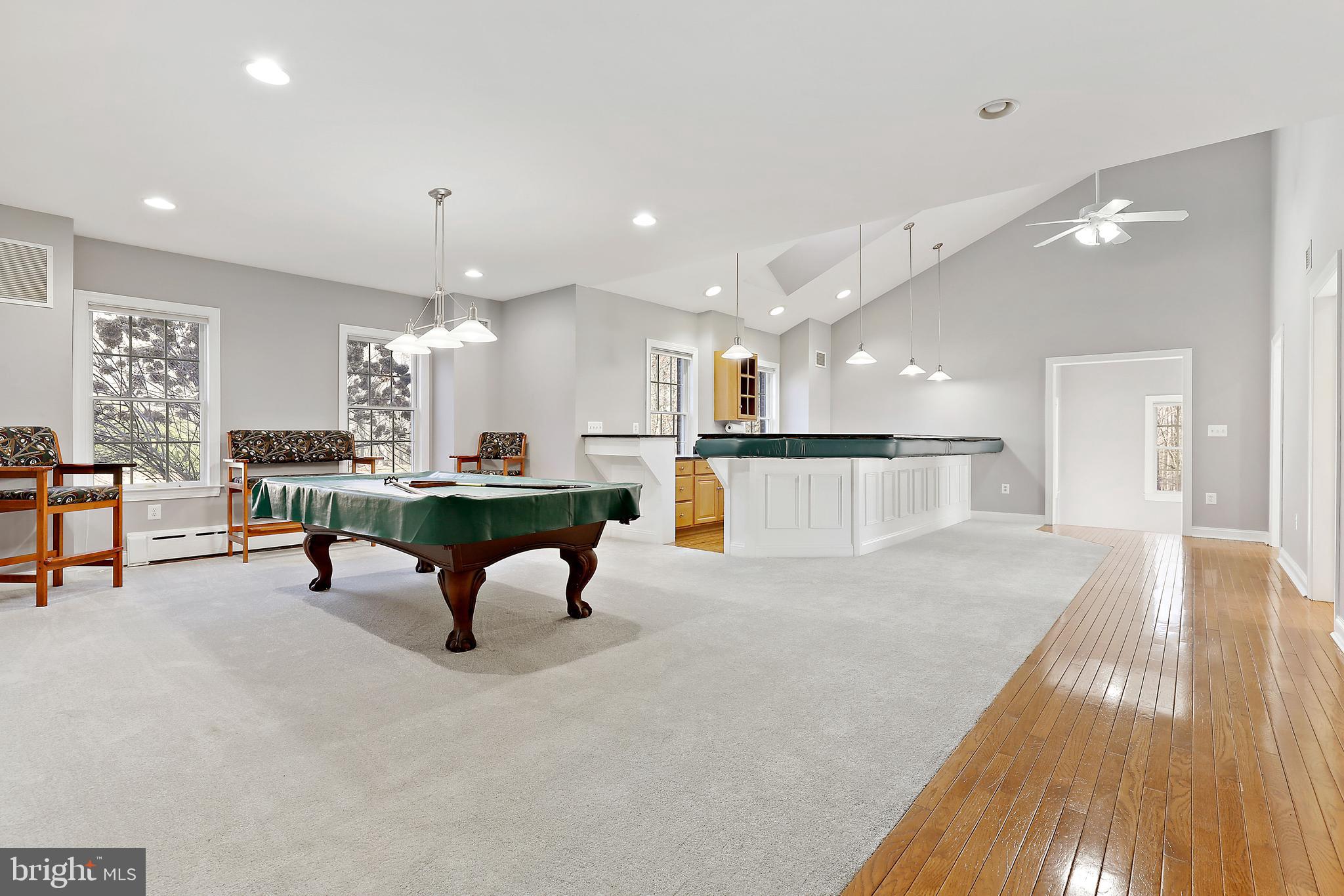 MIDSUMMER HILL - Residential