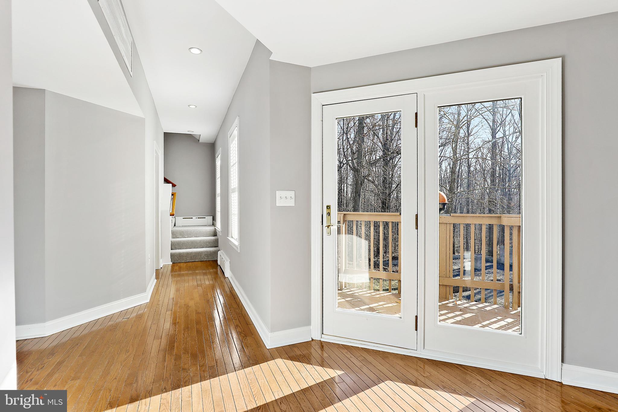 MIDSUMMER HILL - Residential