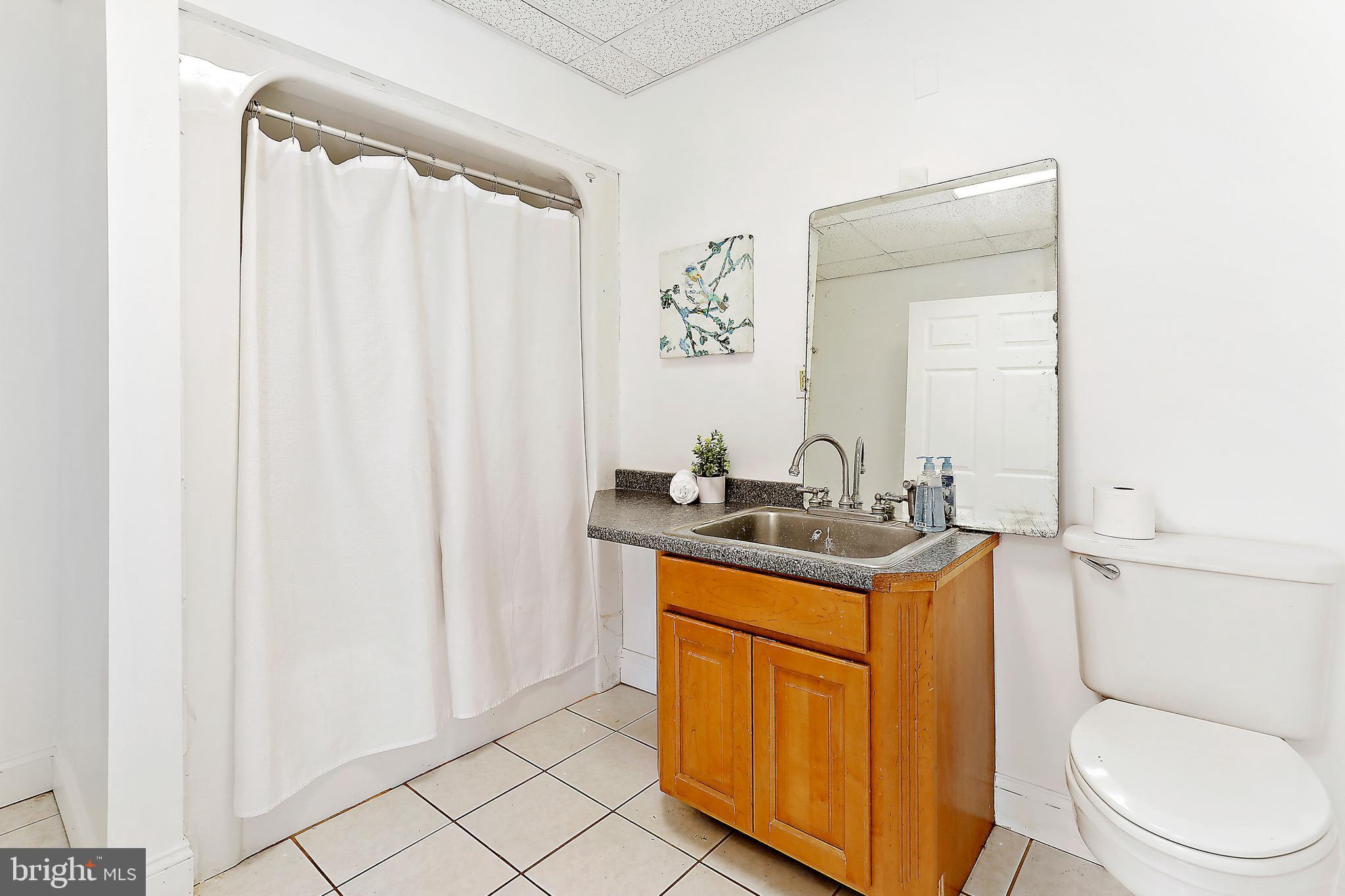 MIDSUMMER HILL - Residential