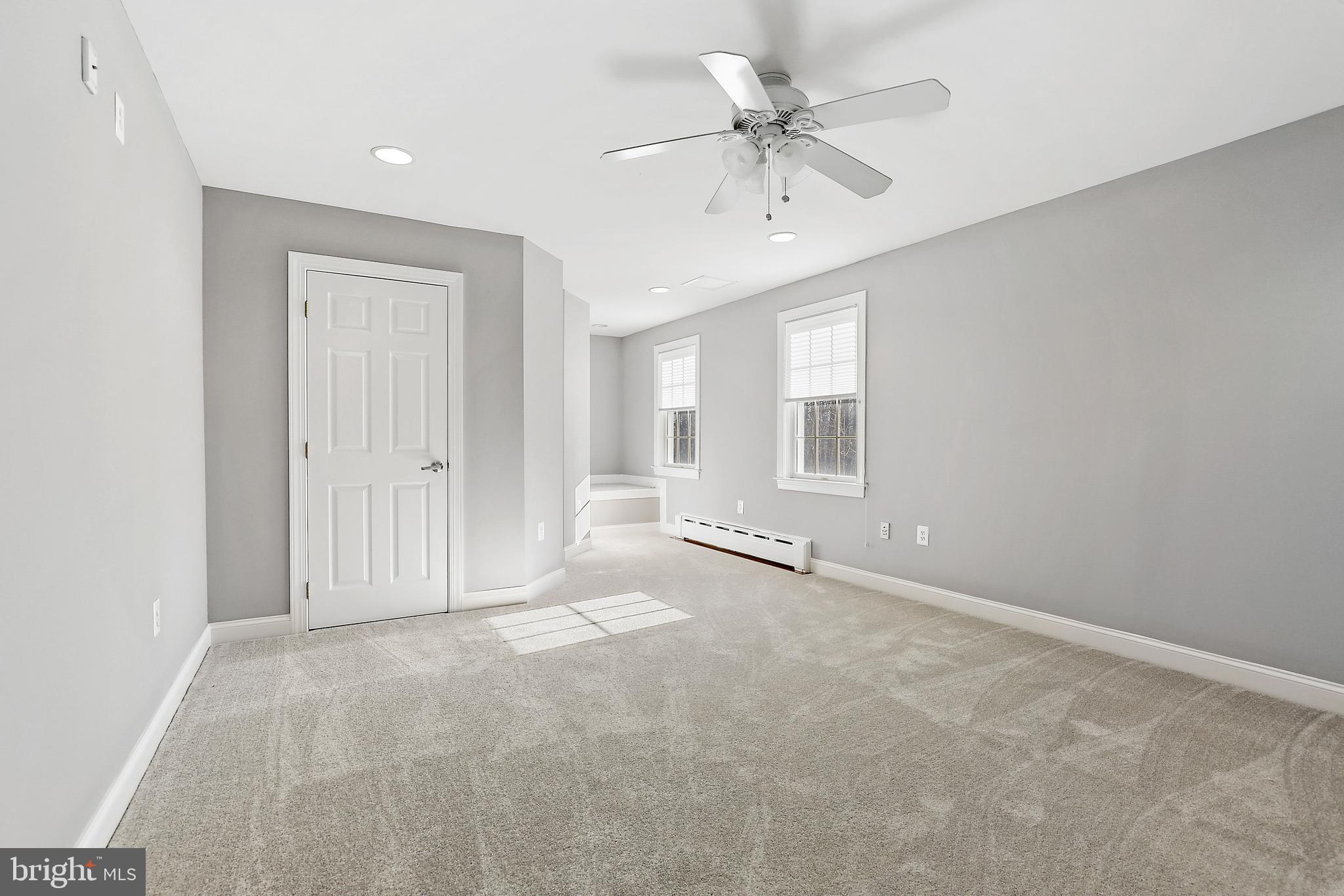 MIDSUMMER HILL - Residential