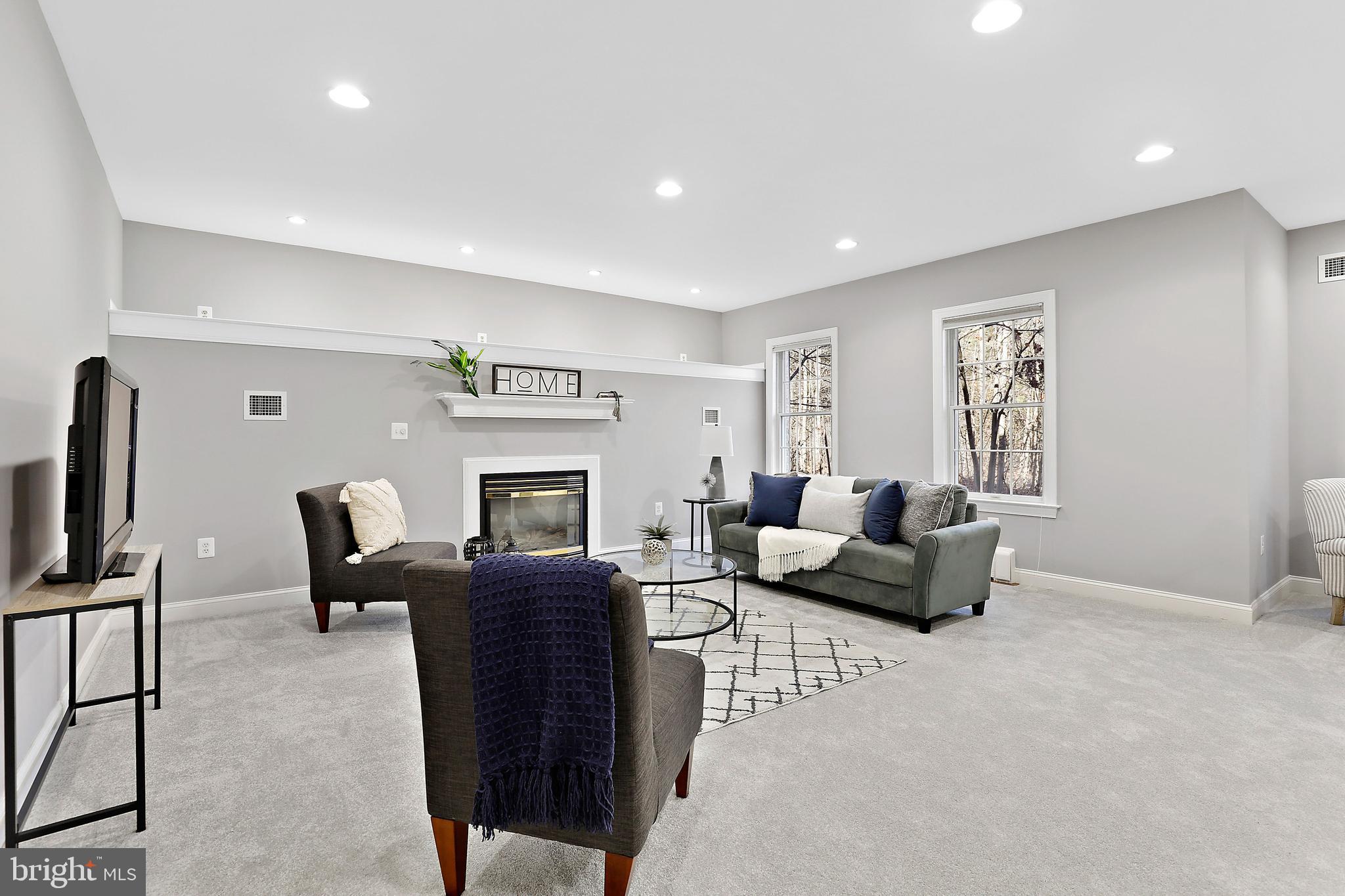 MIDSUMMER HILL - Residential