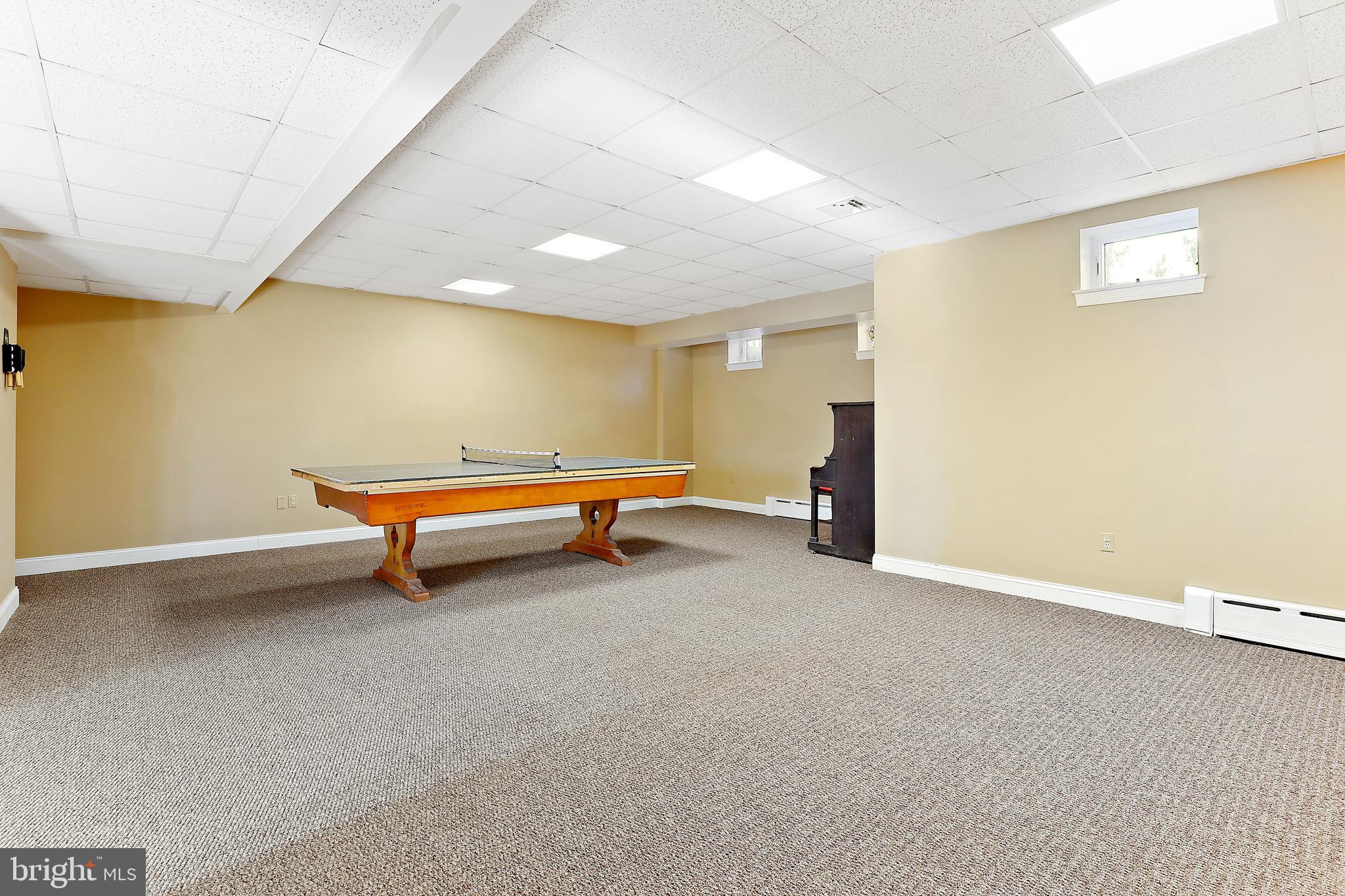 MIDSUMMER HILL - Residential