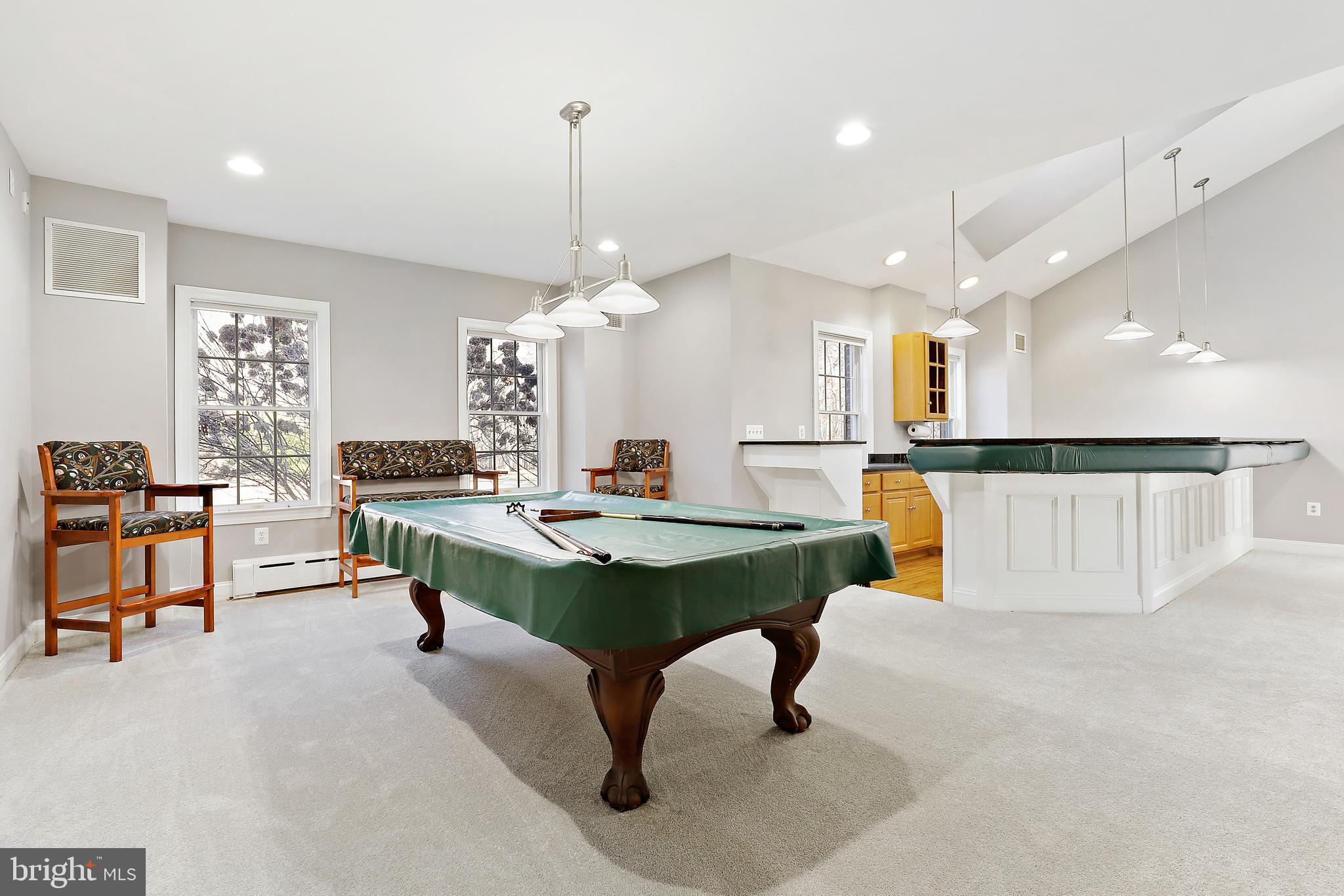 MIDSUMMER HILL - Residential