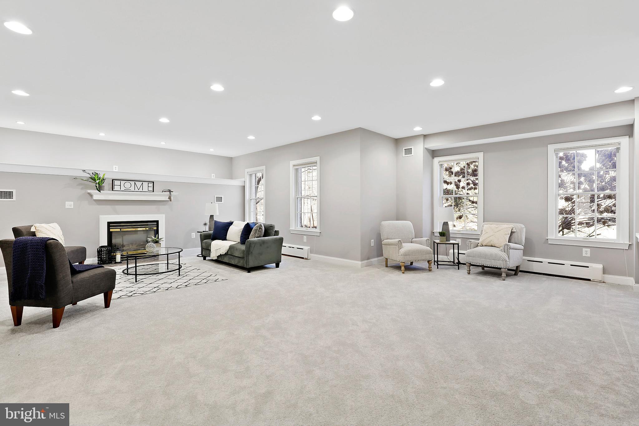 MIDSUMMER HILL - Residential