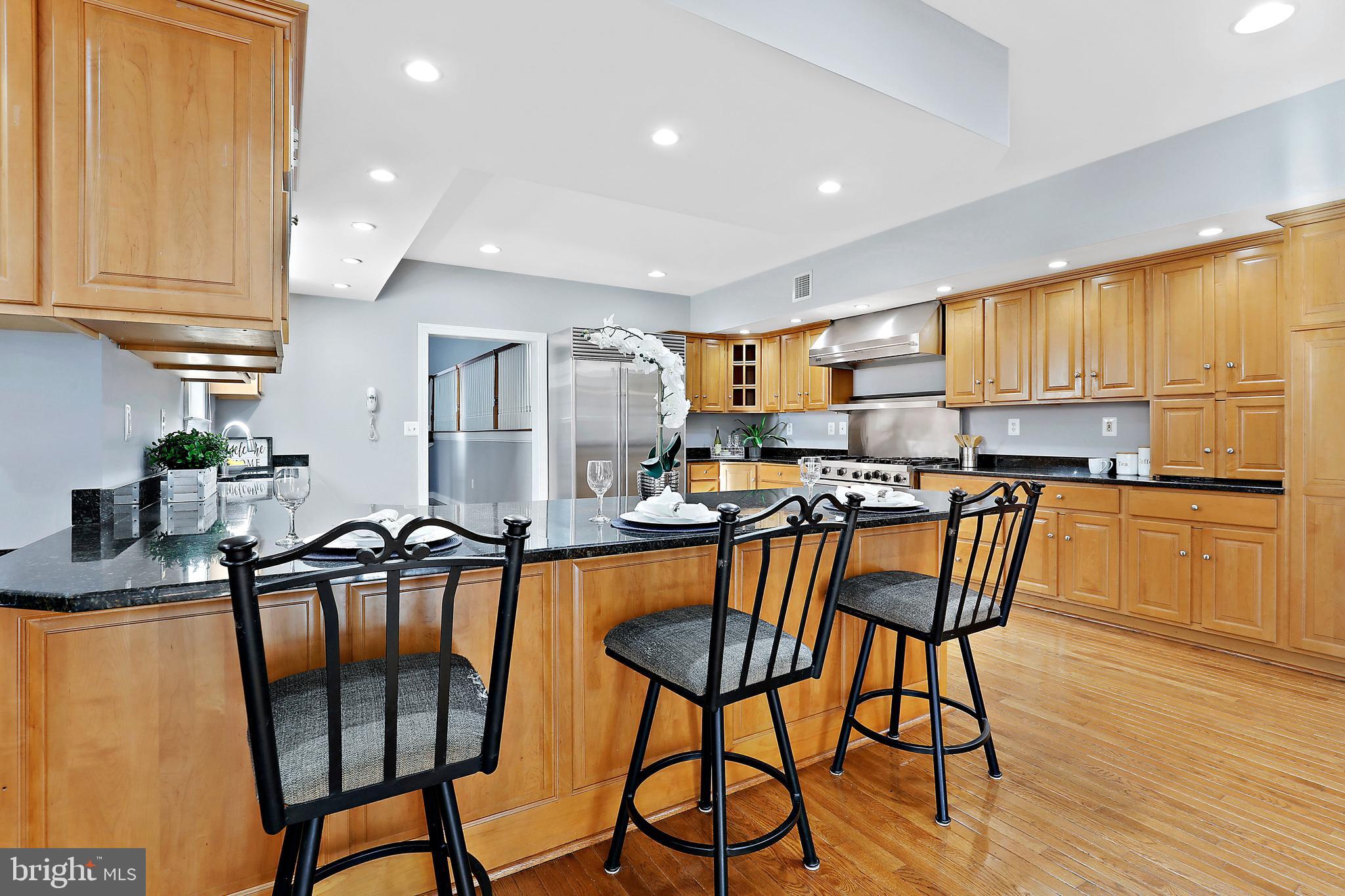 MIDSUMMER HILL - Residential