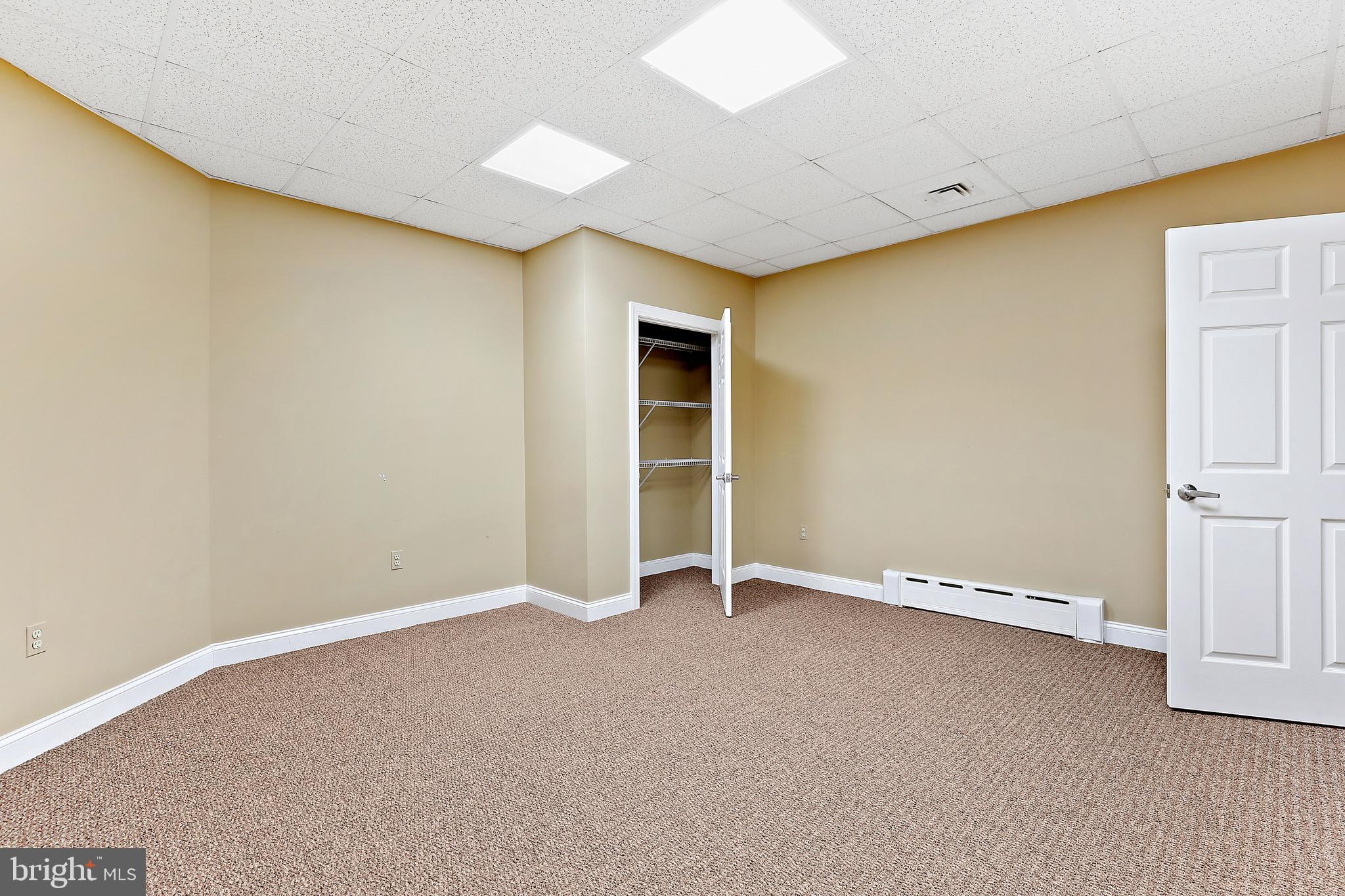 MIDSUMMER HILL - Residential