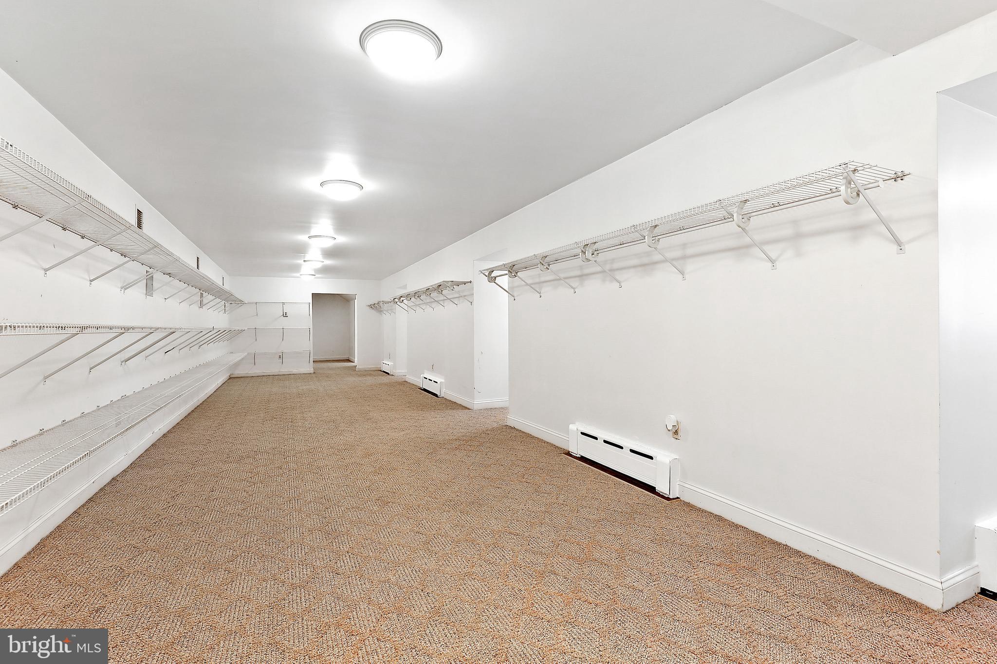 MIDSUMMER HILL - Residential