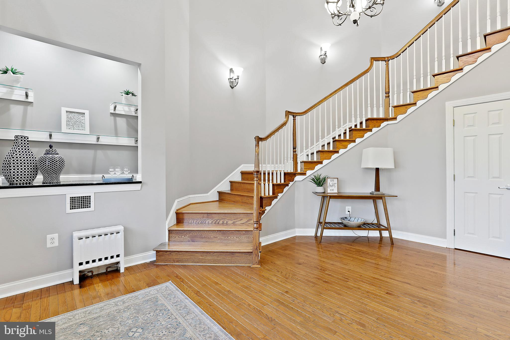 MIDSUMMER HILL - Residential