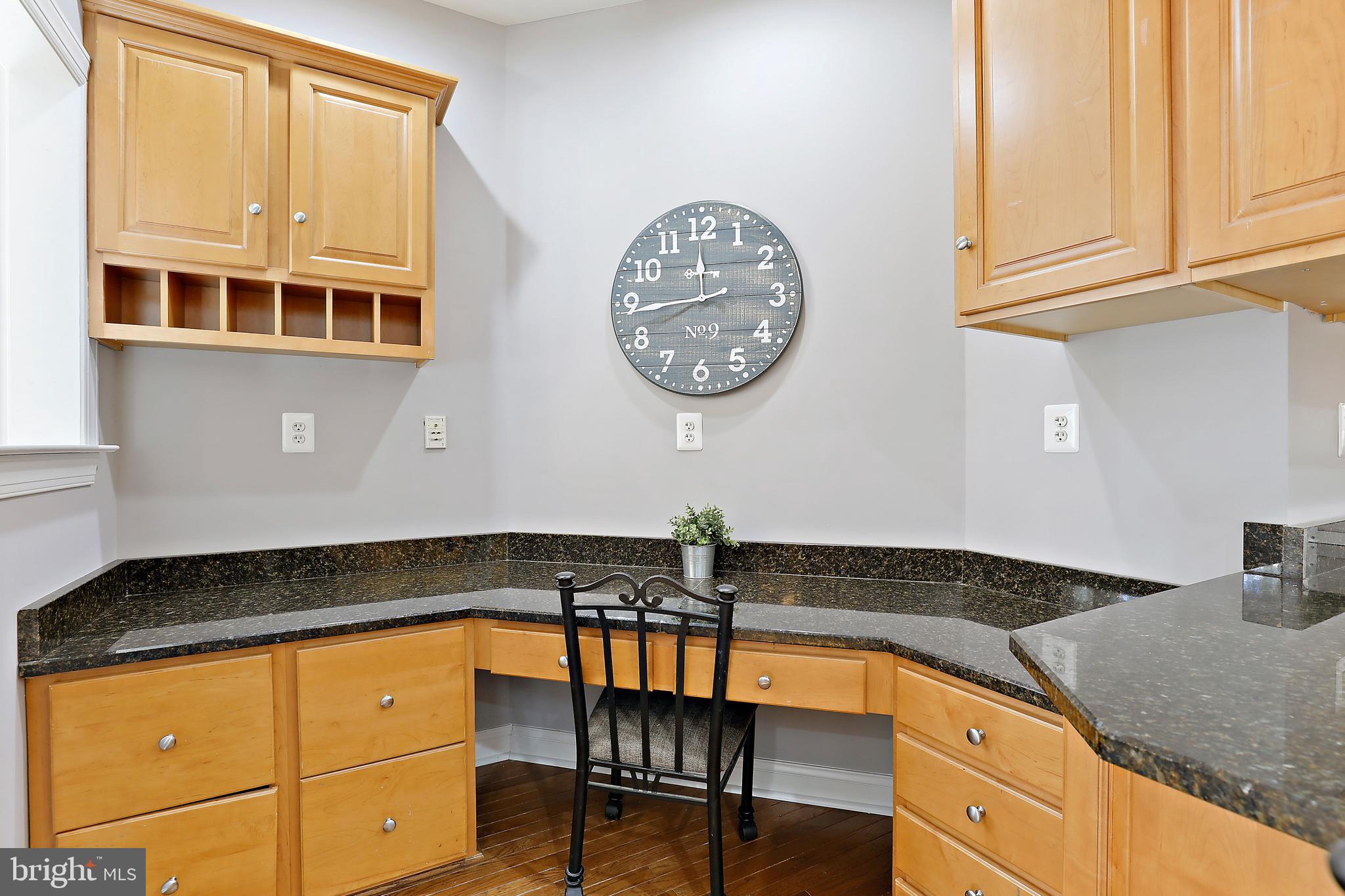 MIDSUMMER HILL - Residential