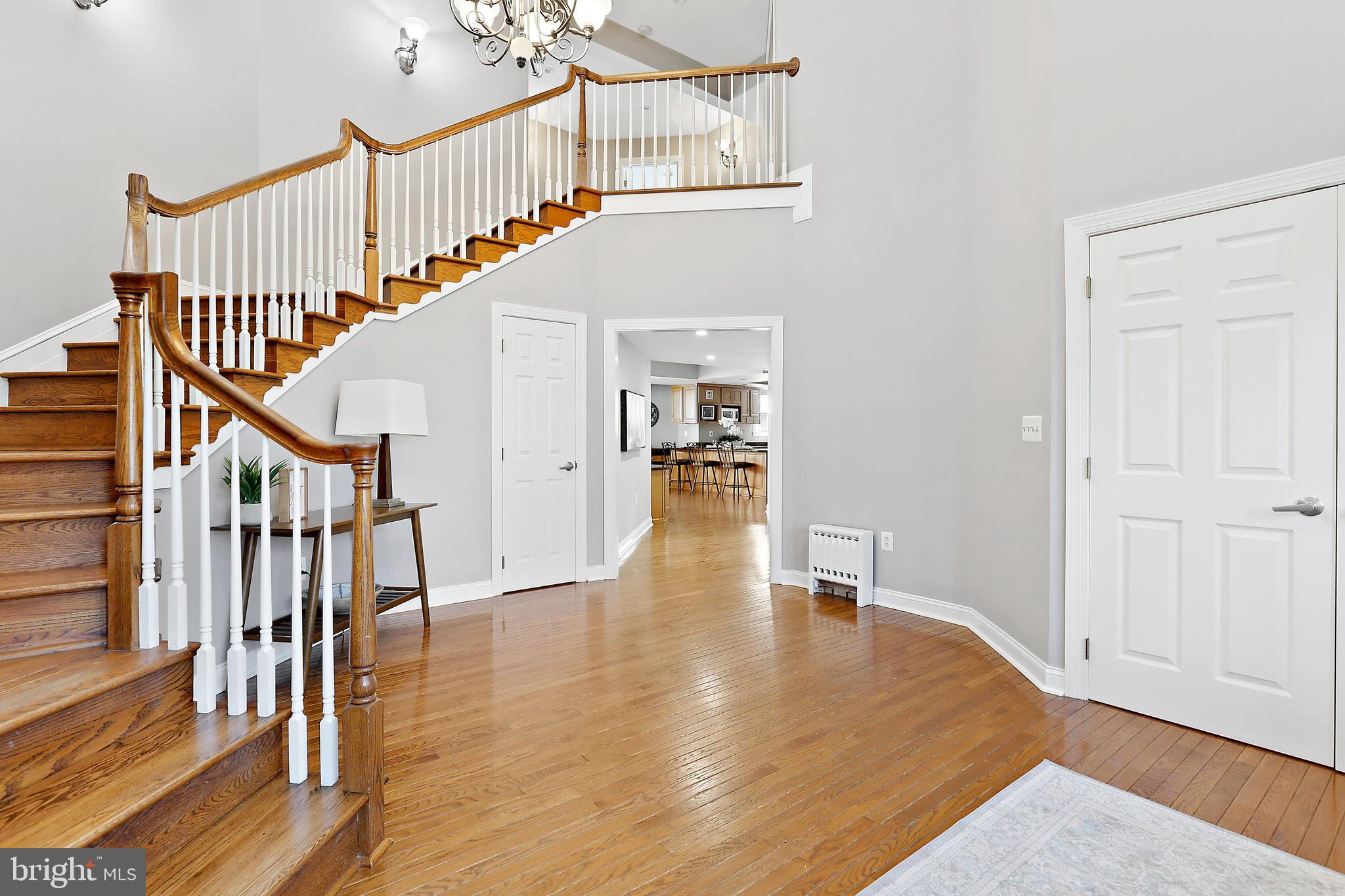 MIDSUMMER HILL - Residential