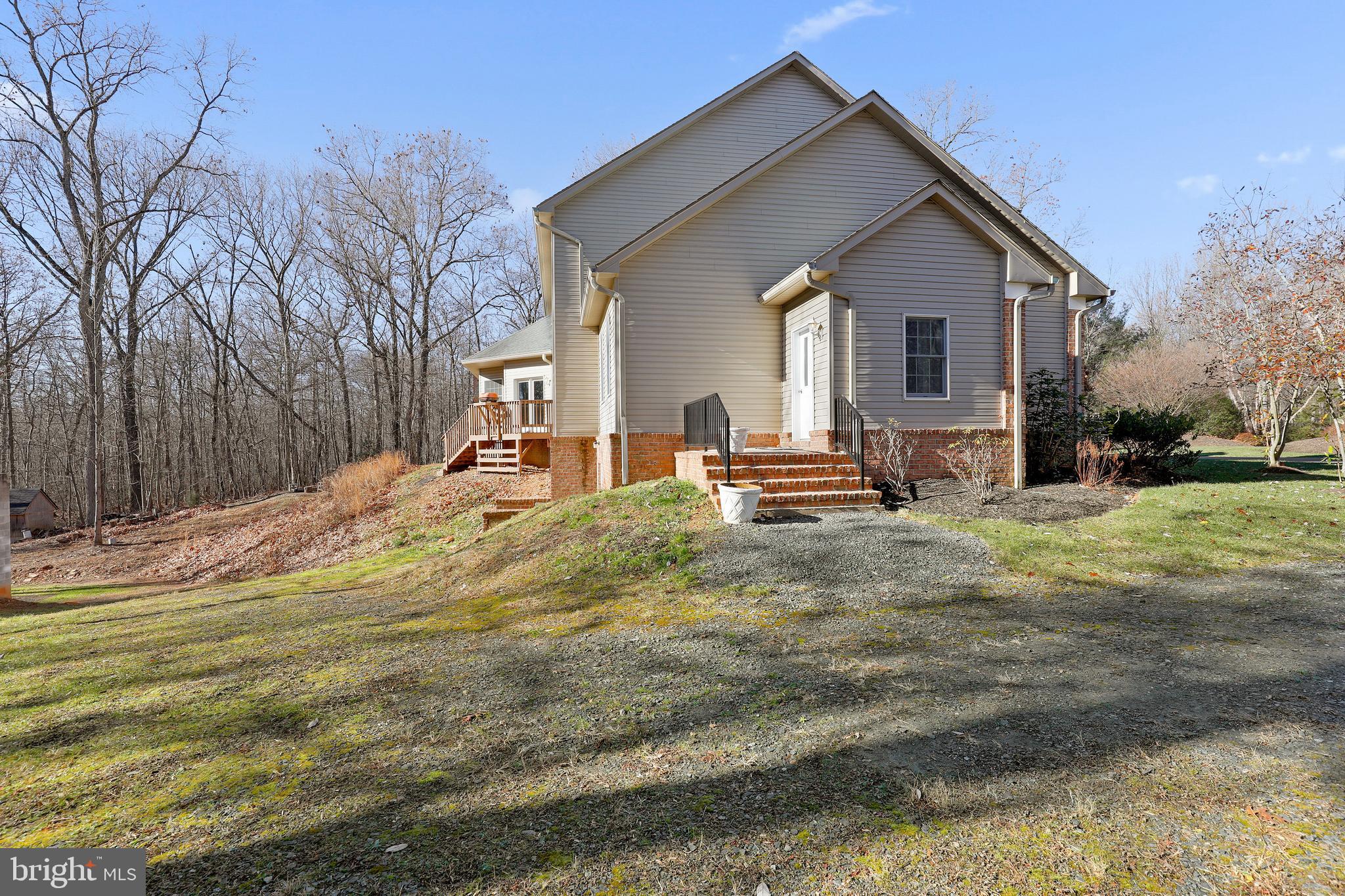 MIDSUMMER HILL - Residential