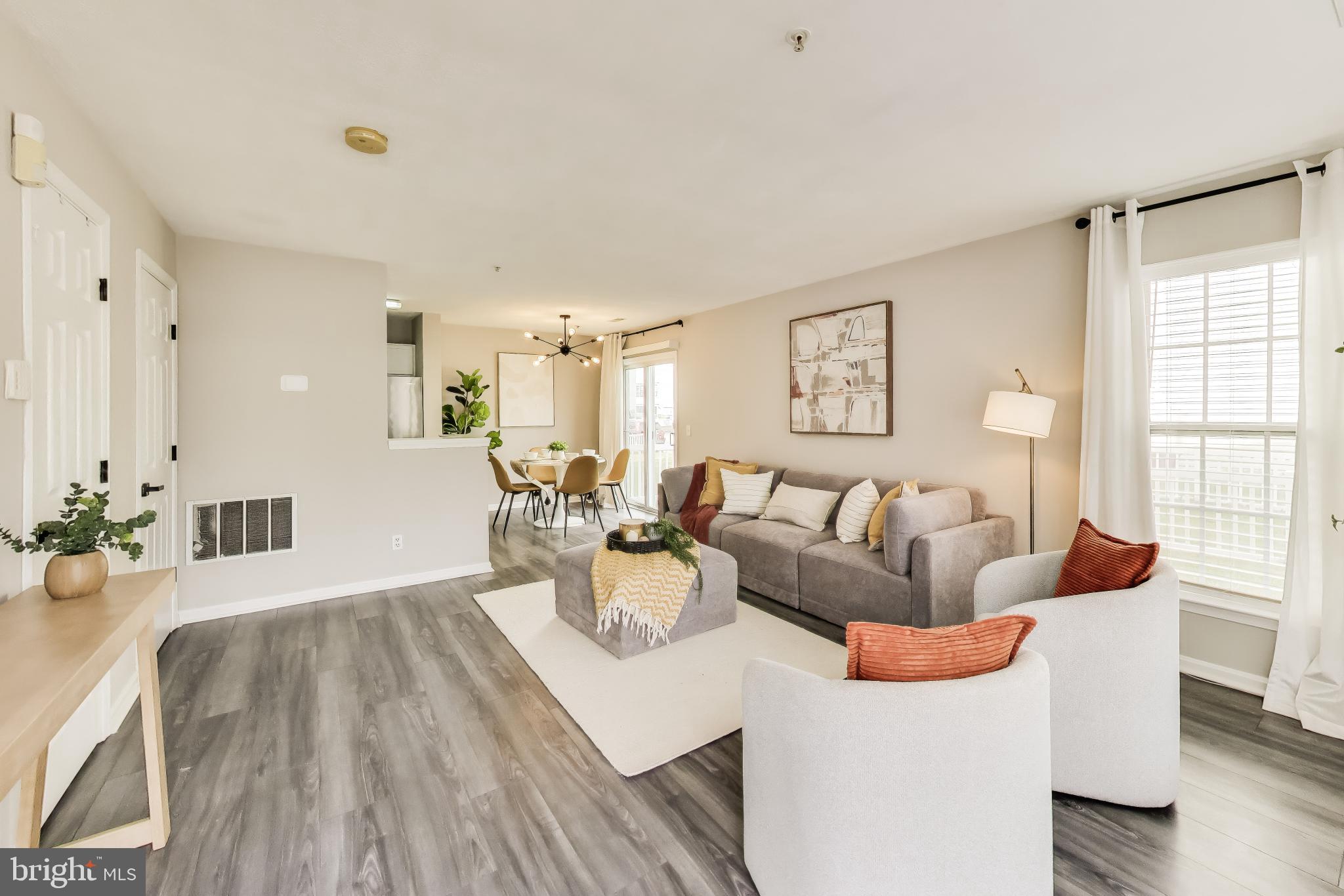 CLOVERLEAF COMMONS - Residential